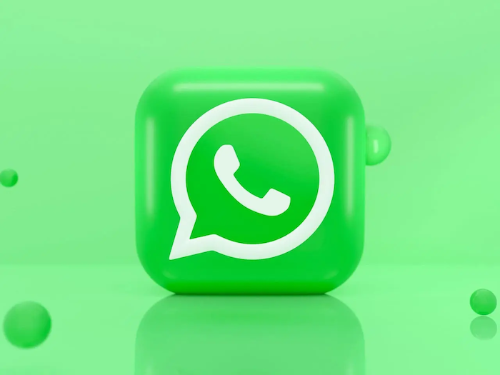 Using WhatsApp broadcasts