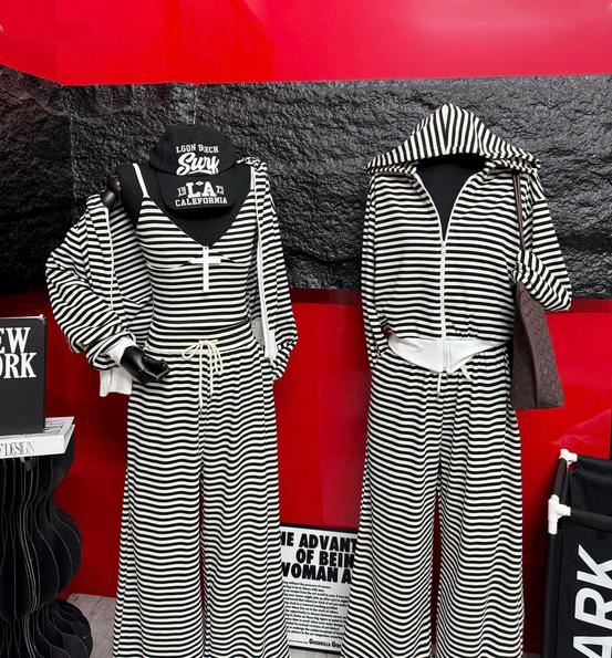 Product image - set cardigan kẻ 3 món