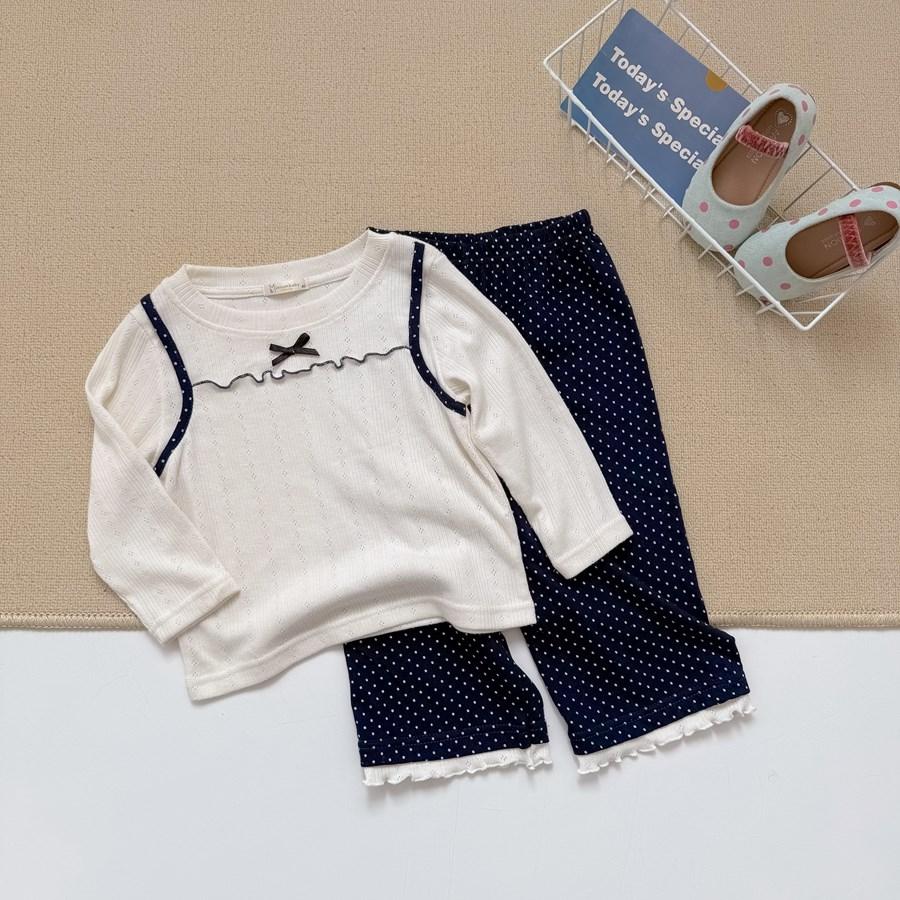 SB2415- bộ dài tay bé gái diễu nách đính nơ phối quần bi áo trắng q bi xanh nhỏ