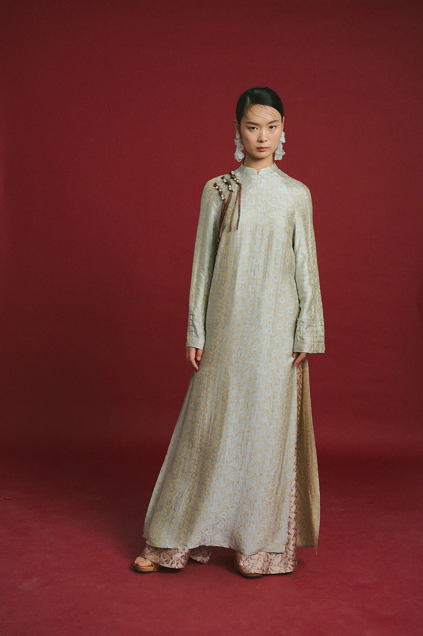 Áo dài Lục Vân