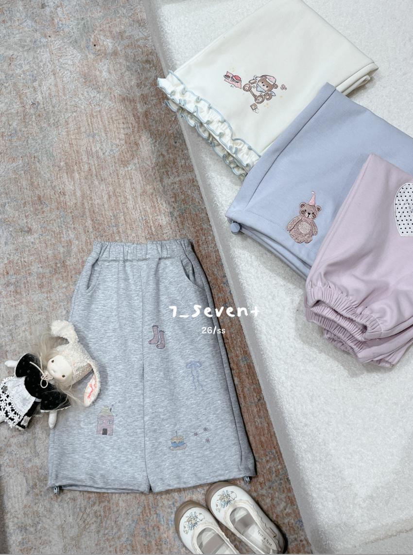 Quần nỉ 7-seven hoạ tiết nhỏ xuynh