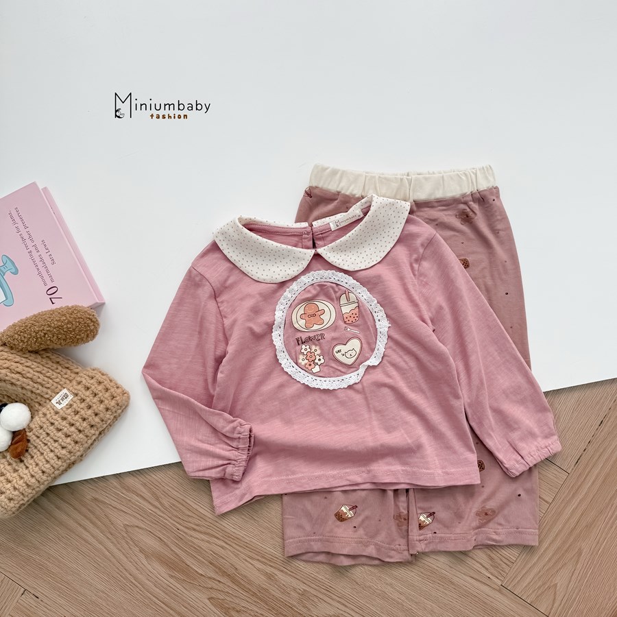 SB2412- bộ cổ sen dài tay bé gái bo tay, ren tròn quanh hình in gấu, hoa, tim, trà sữa quần trà sữa hồng đất