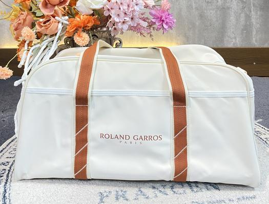 Product image - Wilson Roland Garros 2025 Small Duffel Cream Túi Đựng Tennis WR8043801