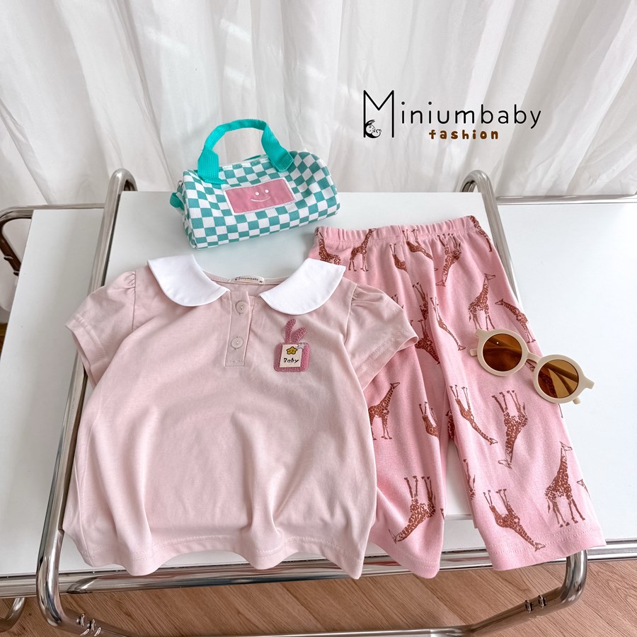 Bộ cộc quần lỡ bé gái có cổ