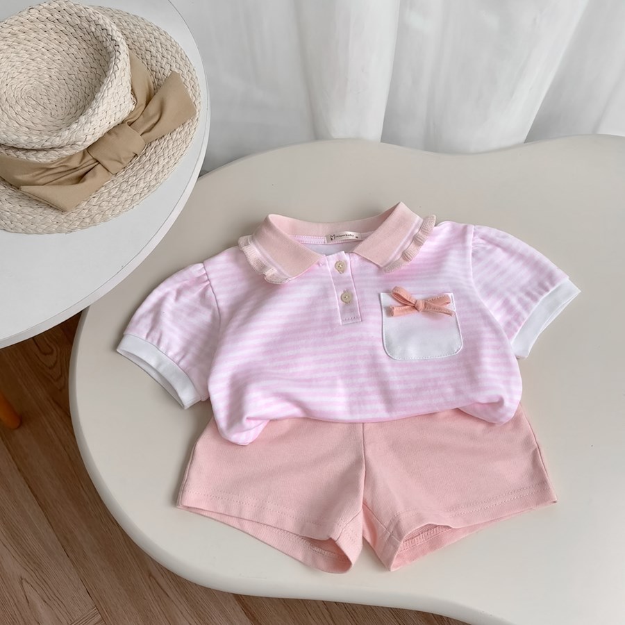 SB2304-bộ cộc cổ bèo túi ngực đính nơ áo kẻ hồng