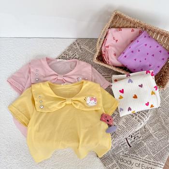 Bộ cộc quần lỡ bé gái có cổ in hình