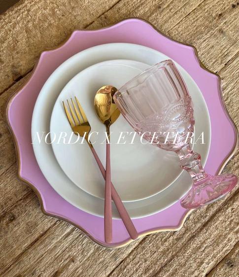 Product image - 6-Seater Pink Plain White Set