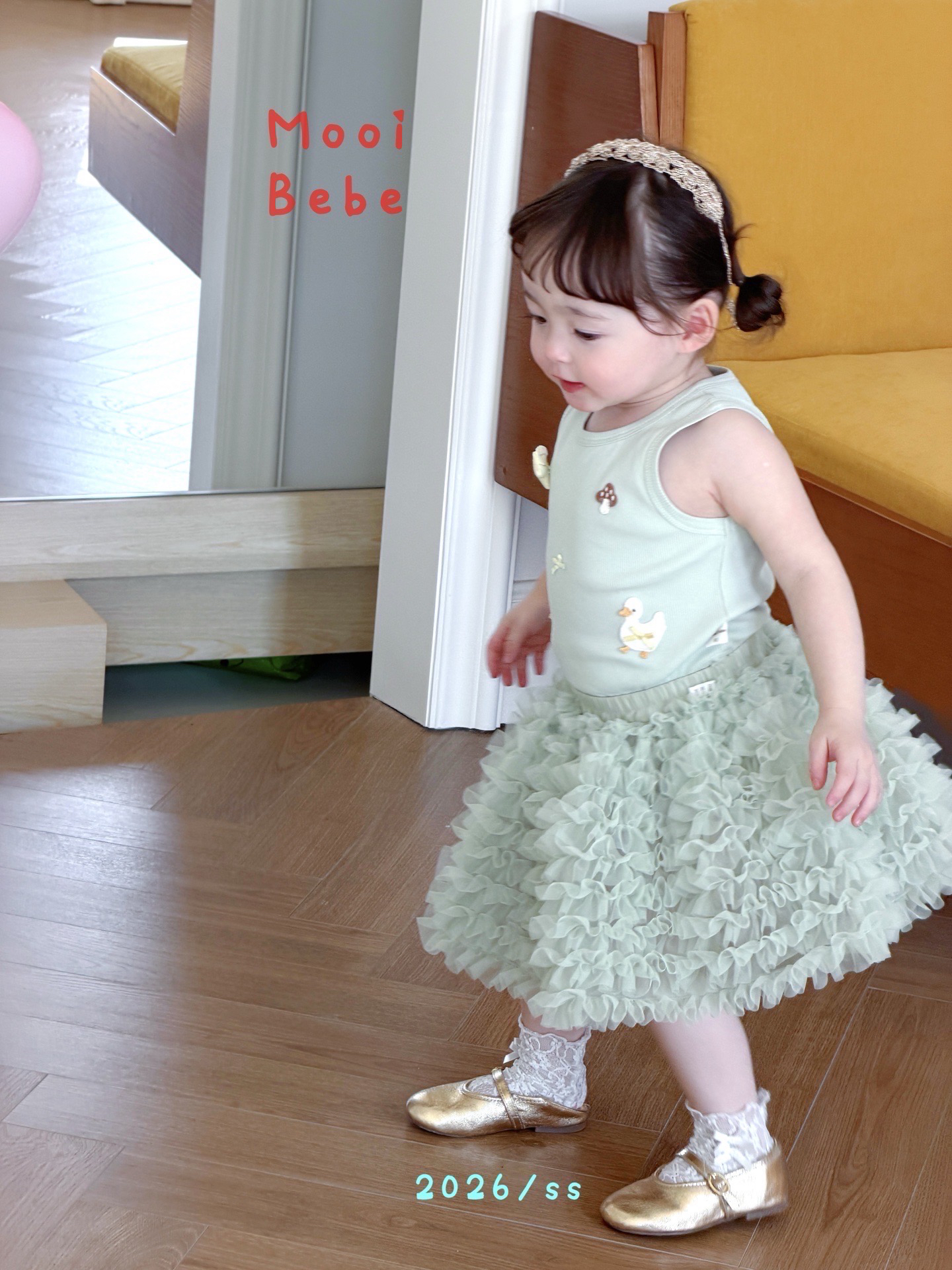 chân váy ren tầng xanh bơ mooi