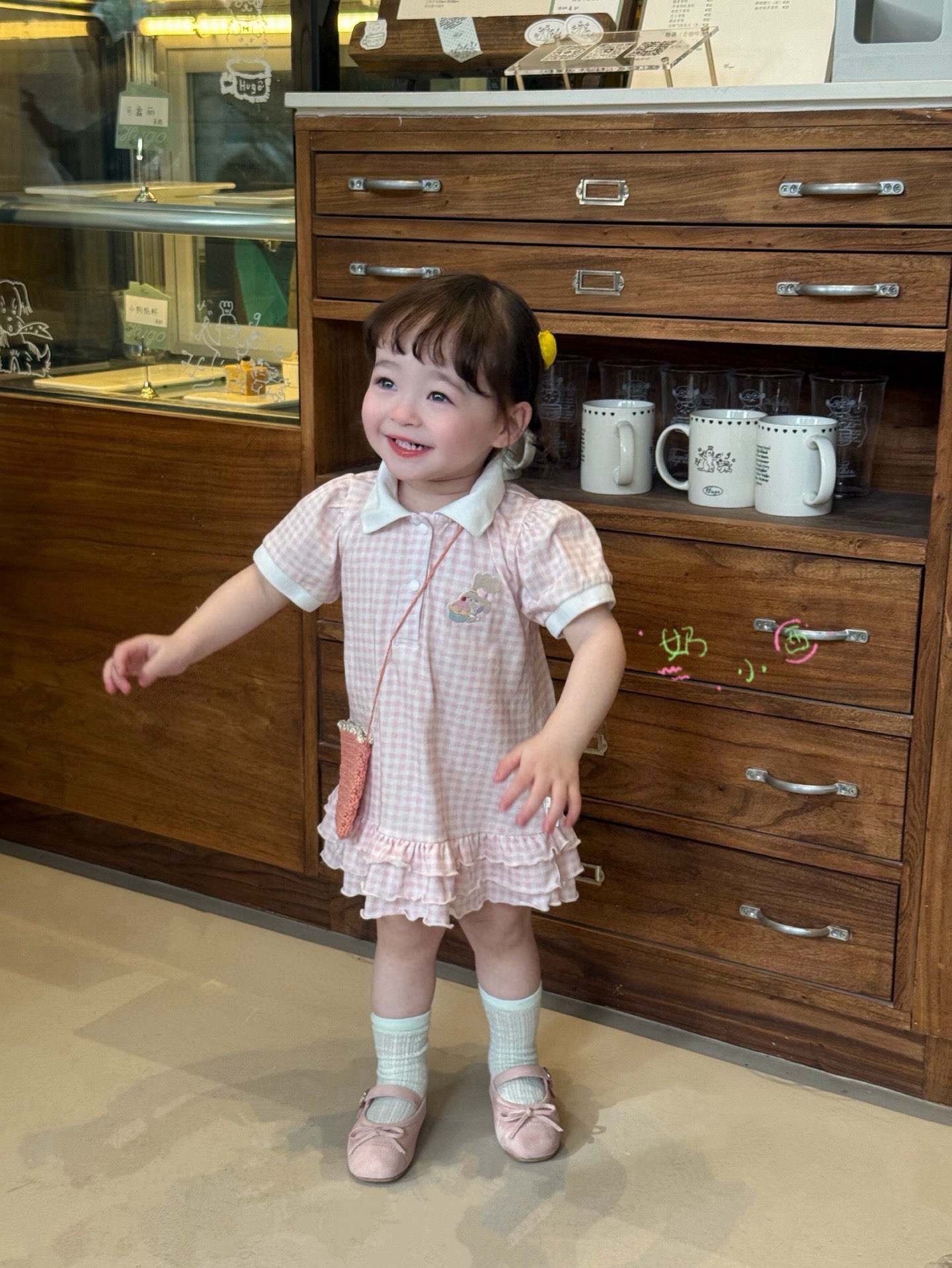 Váy polo kẻ hồng thêu hình kem naixiaoxi