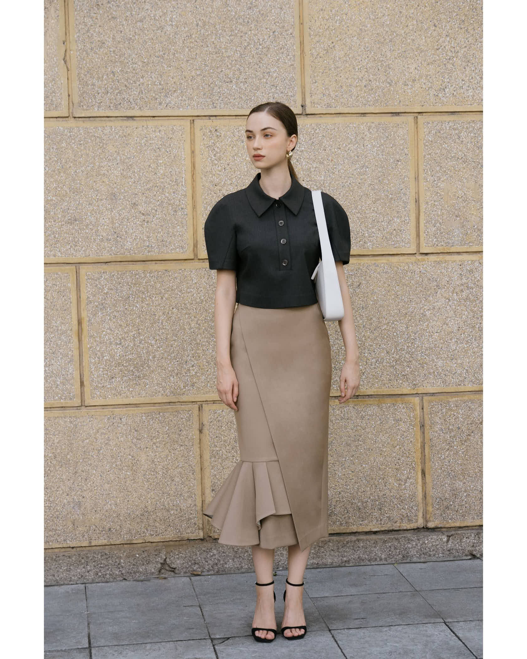 Chân váy bèo gấu tà chéo ( delilah skirt)