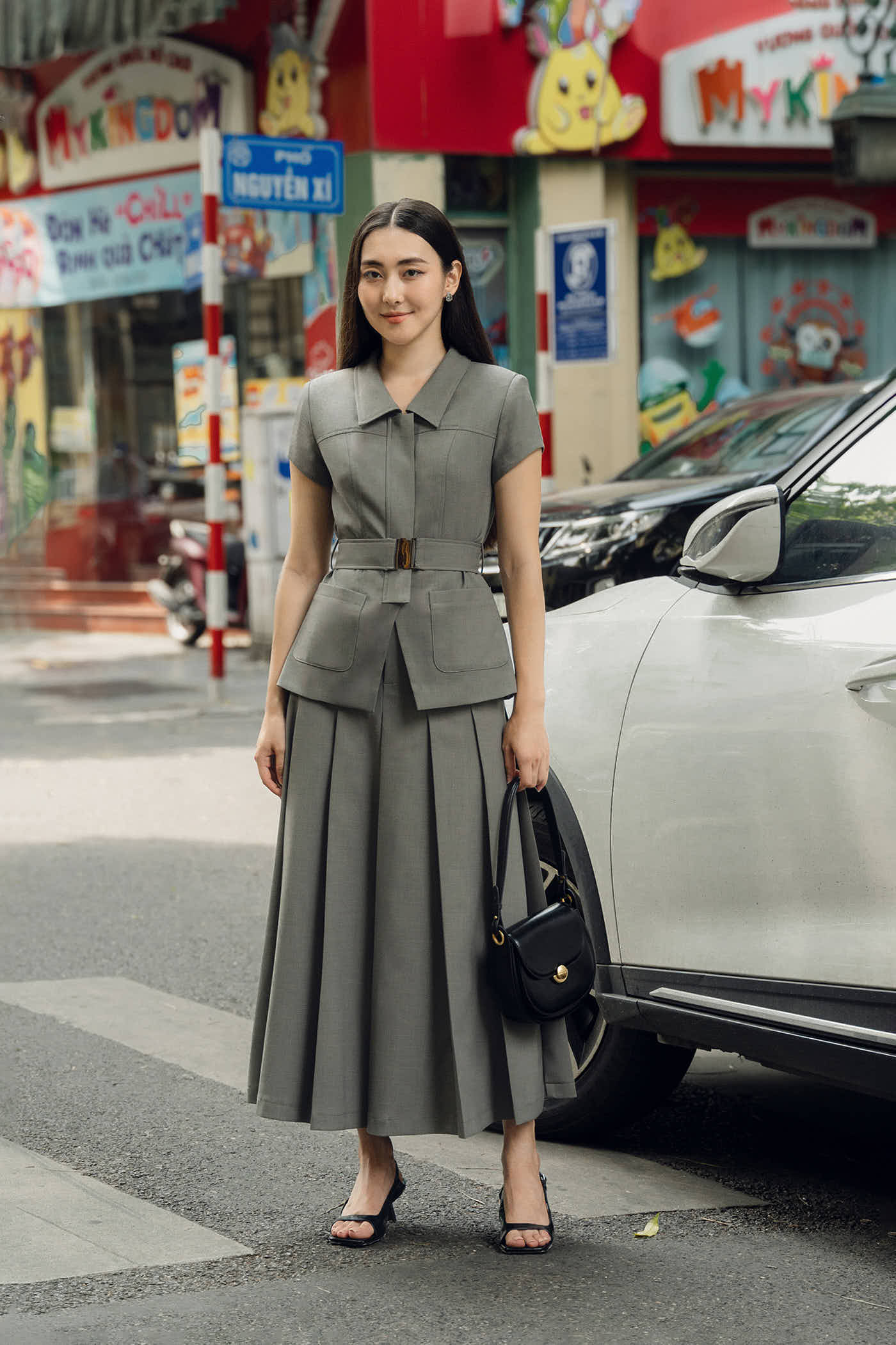 Midi box-pleat skirt