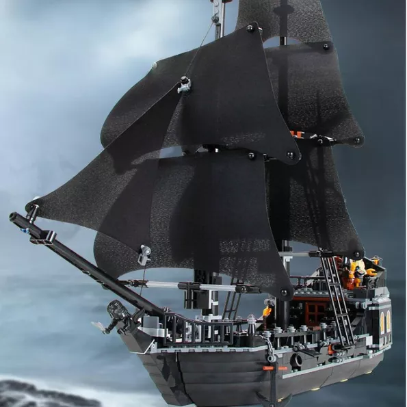 Product image - Compatible with Lego Black Pearl Caribbean Pirate Ship Model Assembled Toy Sailing Blocks Boy Children's Gift