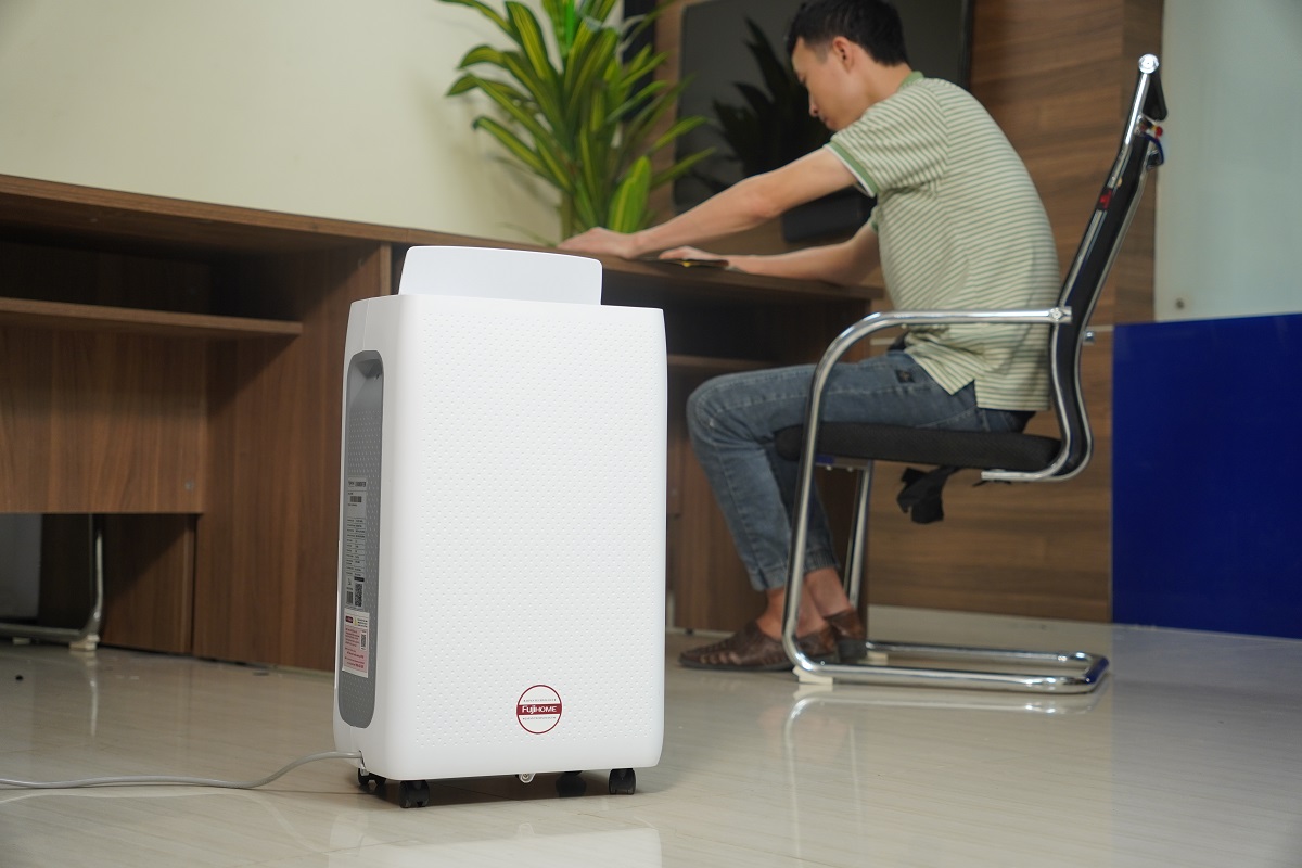 Máy hút ẩm dân dụng Fujihome DH18W