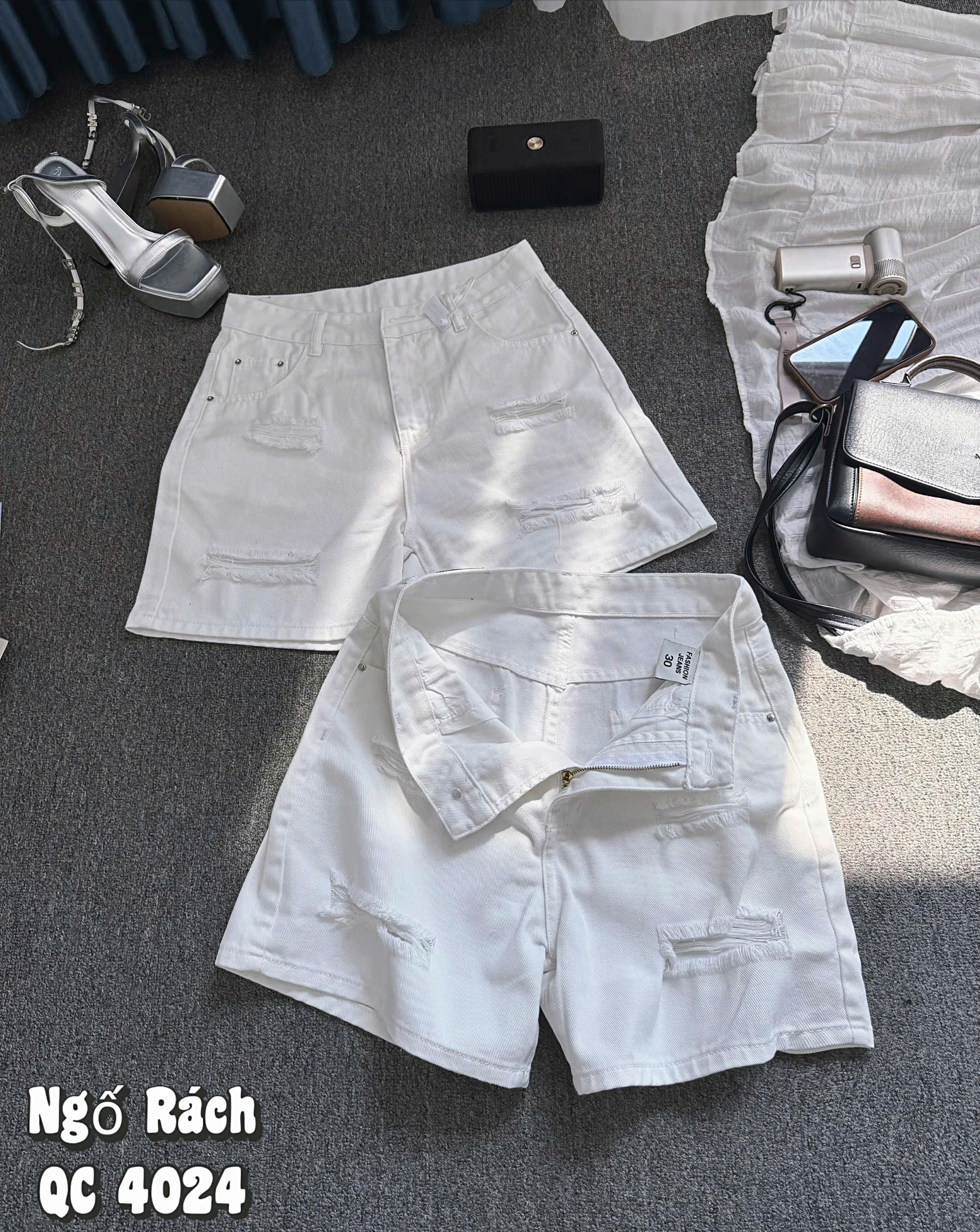 Hai quần short jean lửng rách bigsize trắng T-QSJ4024 đặt chéo