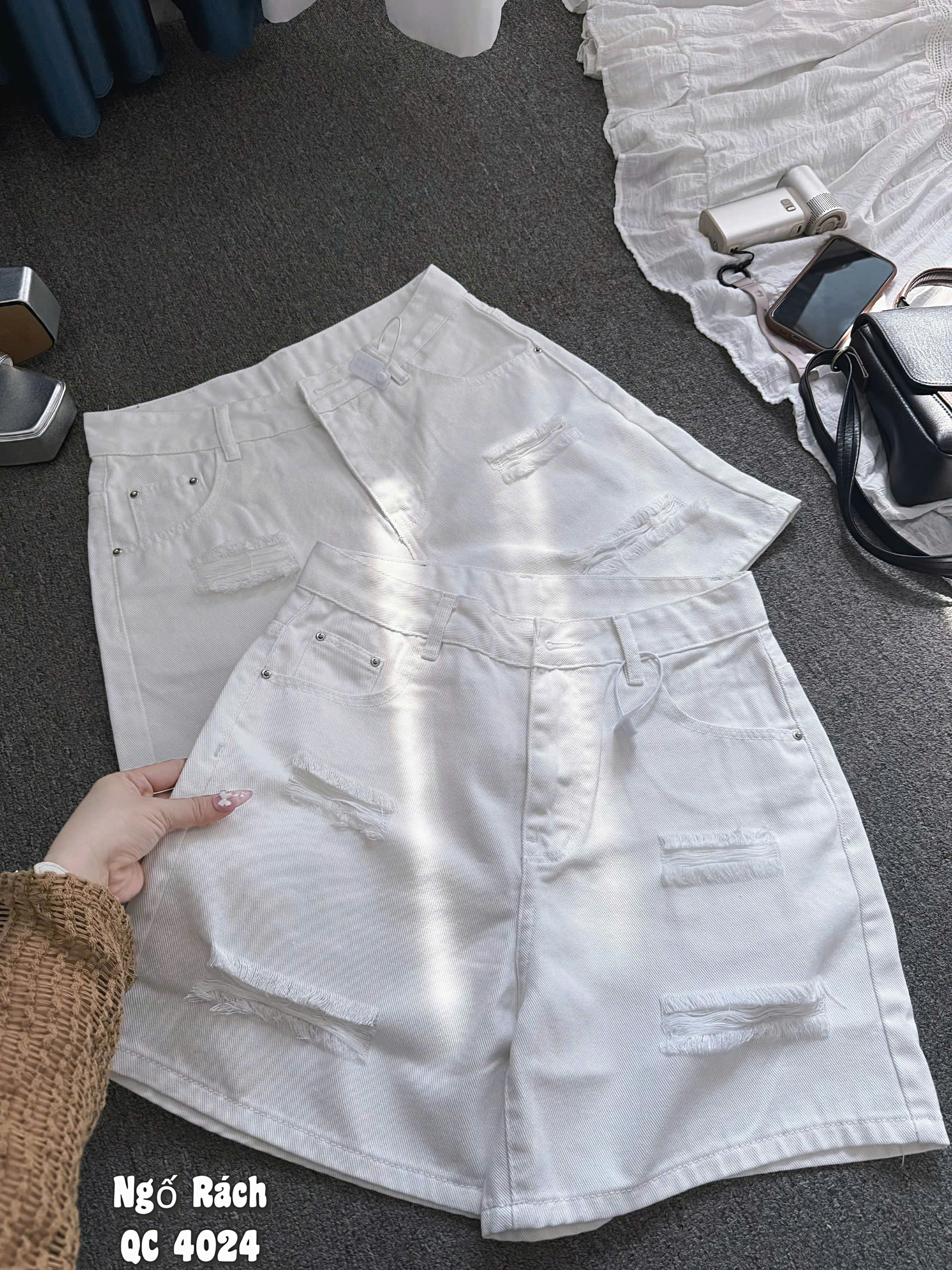 Mặt sau quần short jean lửng rách bigsize trắng T-QSJ4024
