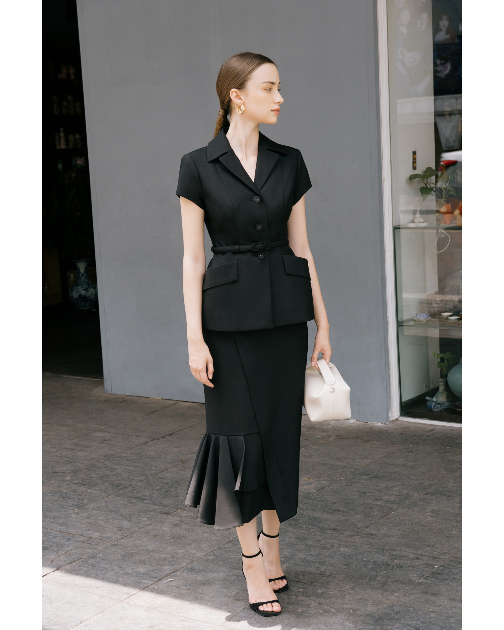 Chân váy bèo gấu tà chéo ( delilah skirt)