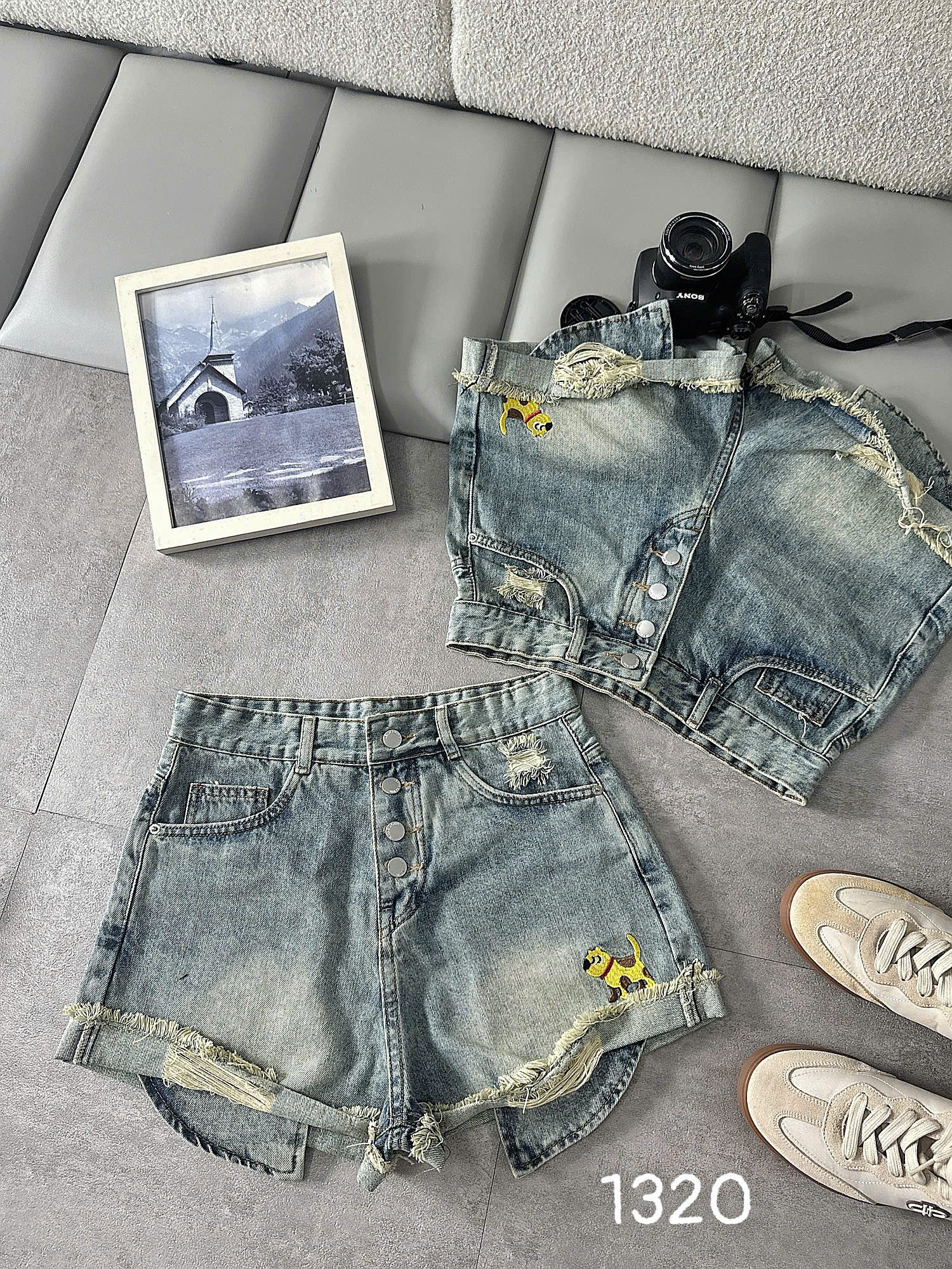 Quần short jean bigsize T-QSJ1320 màu xanh jean chi tiết túi lồi thêu hình