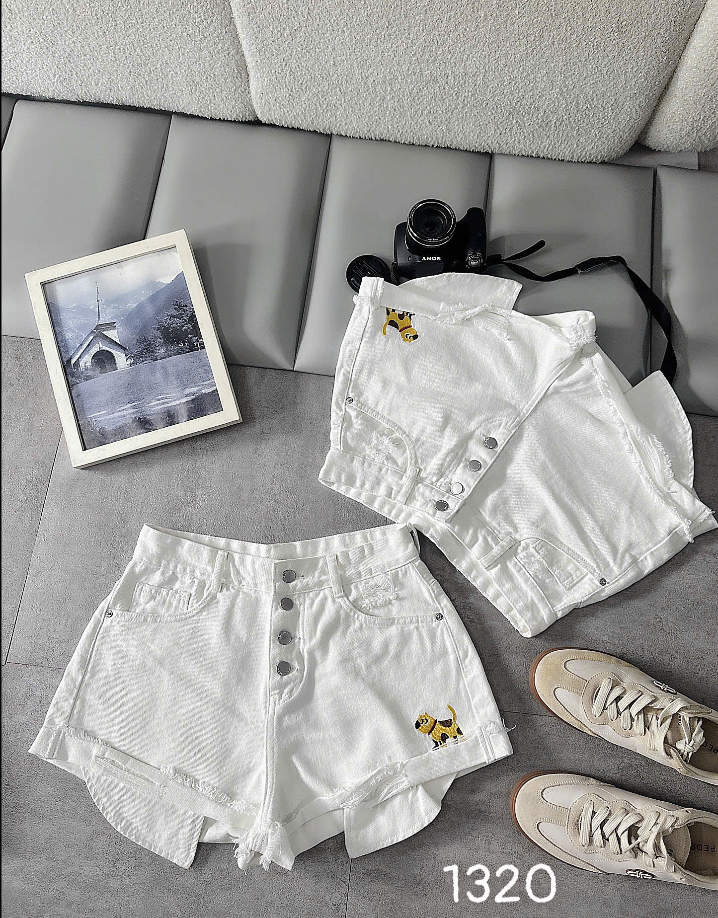 Quần short jean bigsize T-QSJ1320 màu trắng lưng cao 4 nút thêu hình