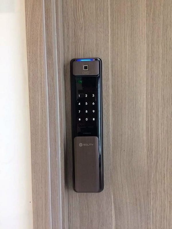 Khóa Cửa Vân Tay Solity GSP-2000BK BZ (Màu đồng)