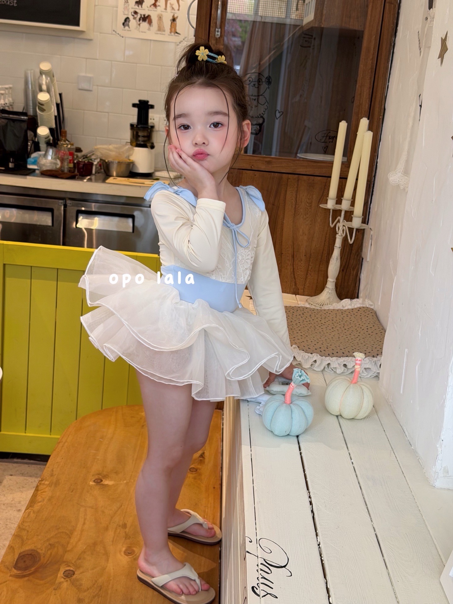 suit bơi kèm bèo váy be xanh opolala