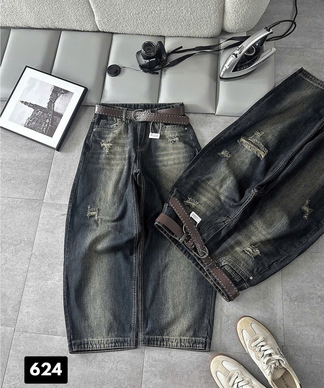 Quần jean dáng boy thụng bigsize T-QJ624 màu đậm wash xước nhìn tổng thể thân trước