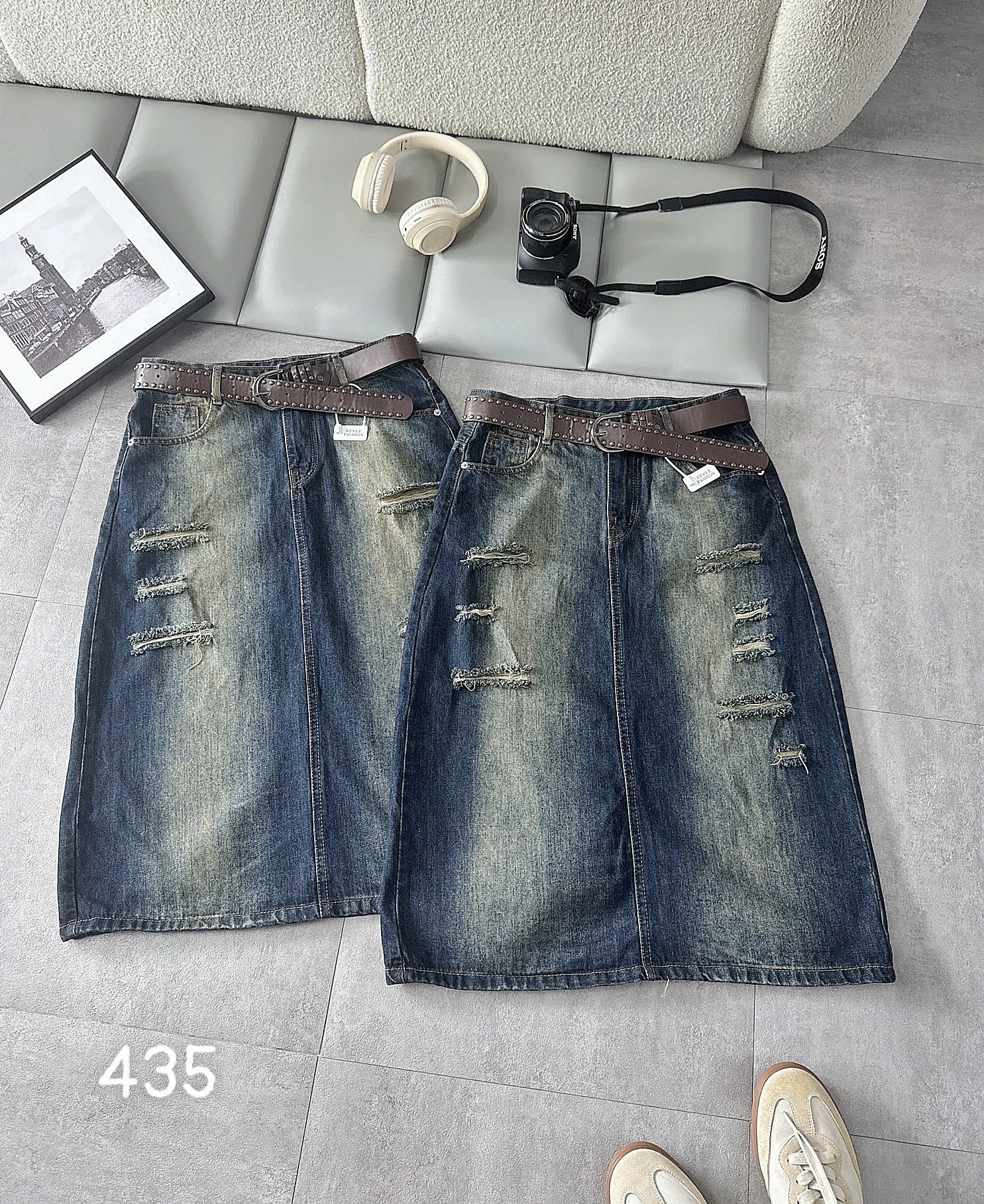 Chân váy jean dài bigsize CVD435 thân trước dáng suông hơi A màu xanh jean