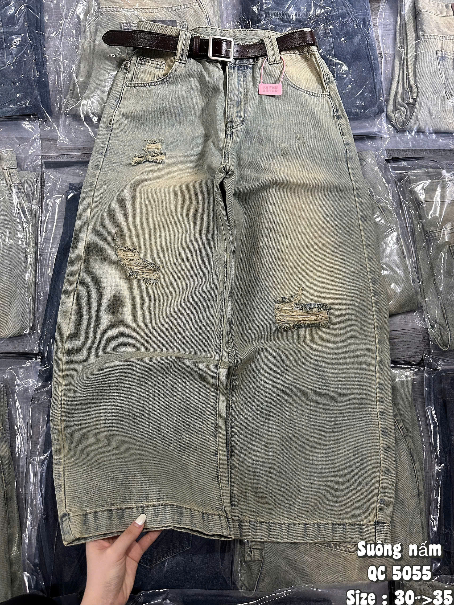 Toàn bộ mặt trước quần jean suông nấm màu rêu khói T-QJ5055