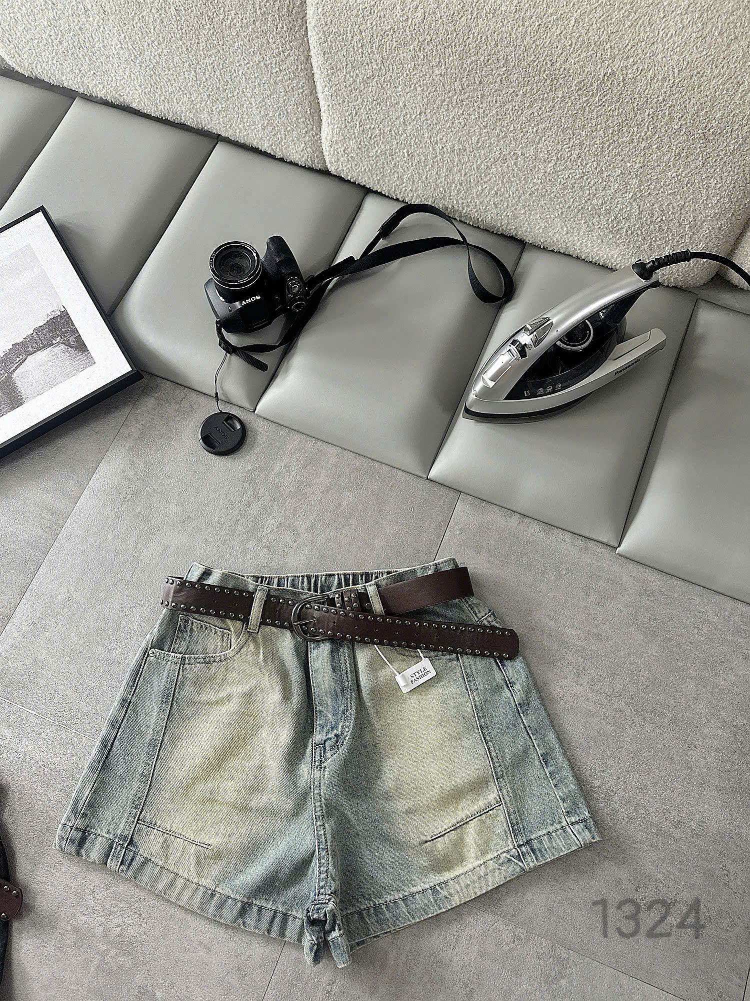 Quần short jean lưng thun bigsize T-QSJ1324 màu xanh nhạt mặt trước