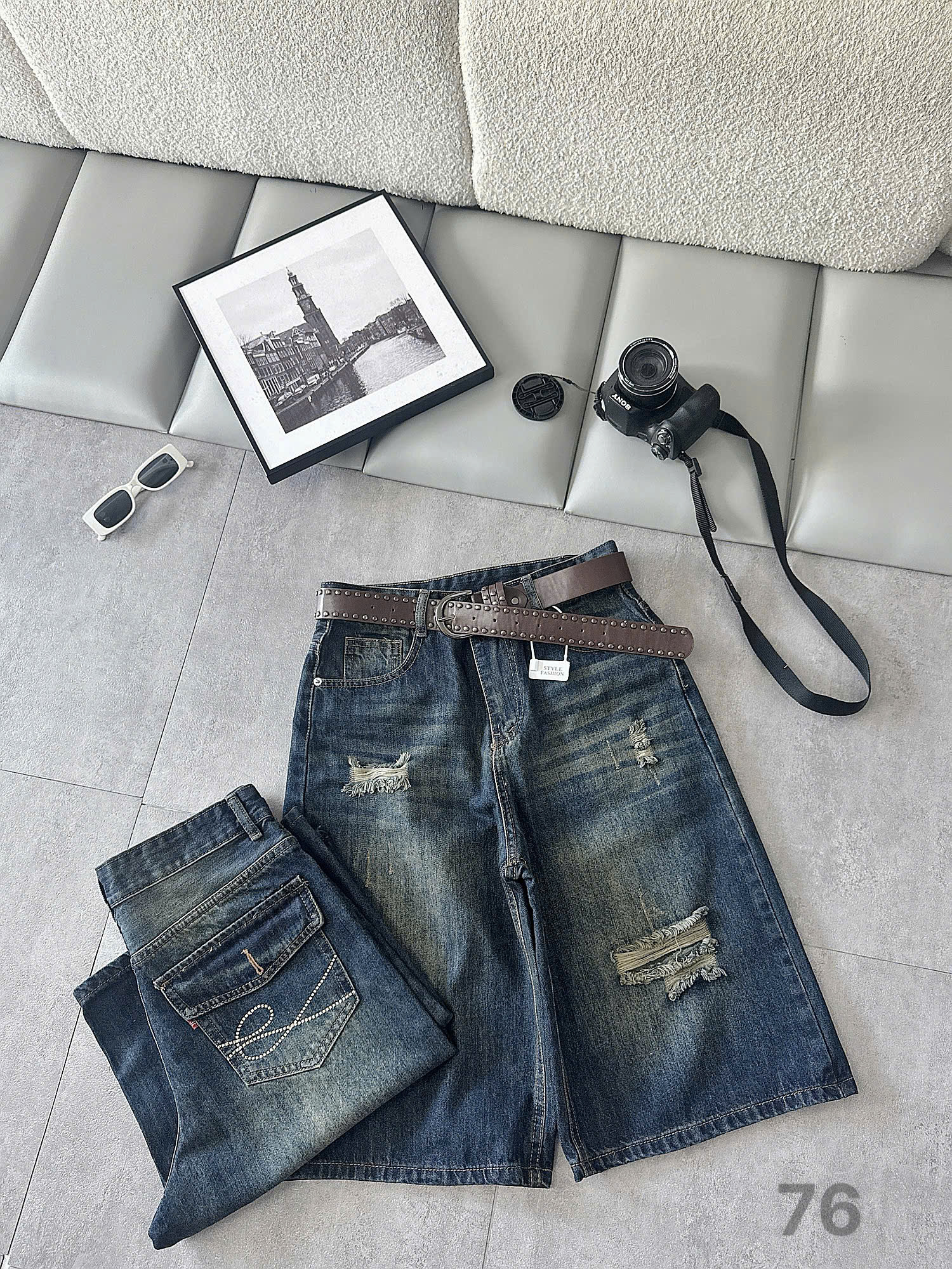 Quần lửng jean bigsize T-QSJ76 màu xanh đậm với wash rách và túi thêu sau