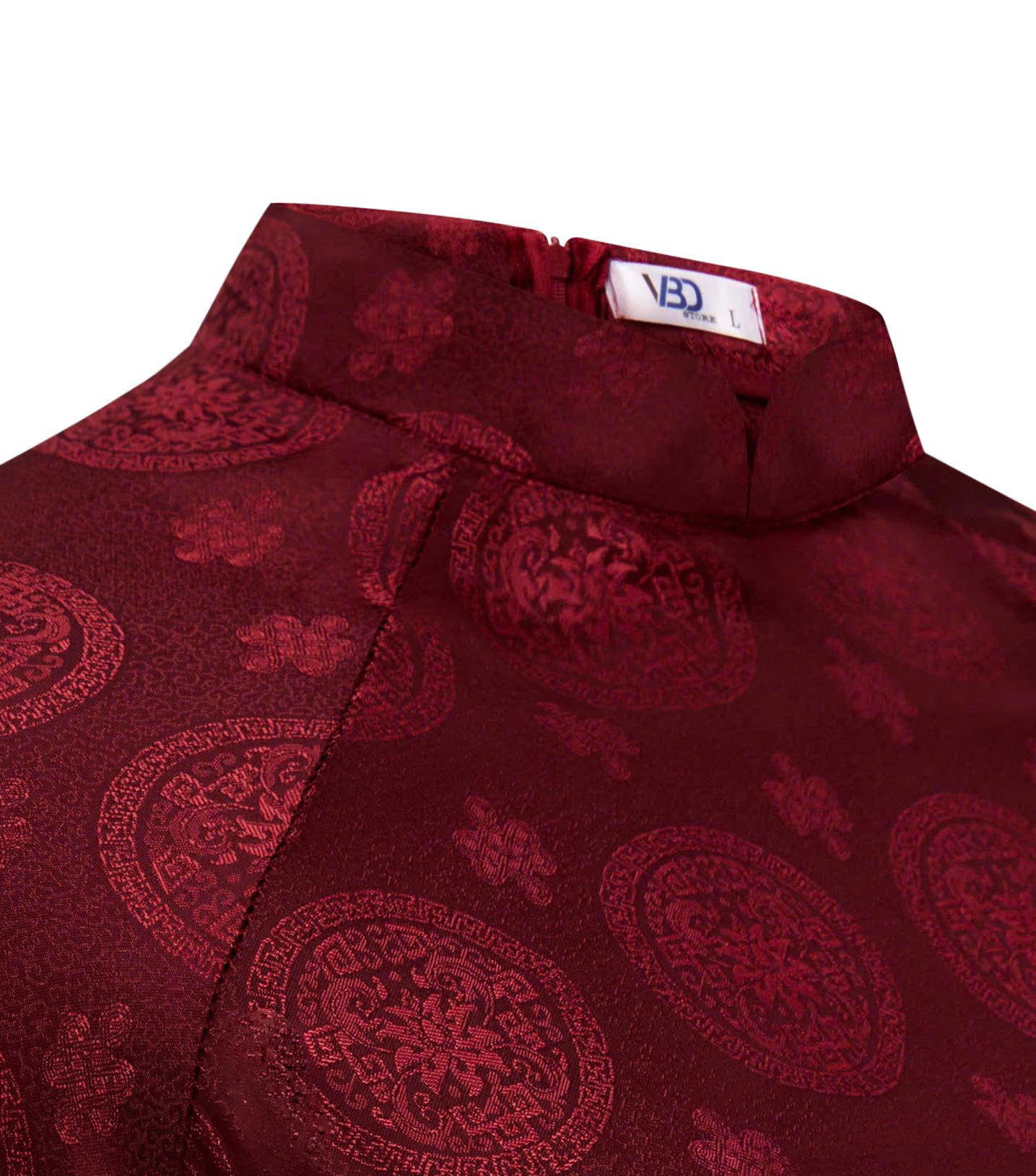 Cận cảnh cổ đứng và đường may raglan áo dài V-SET021