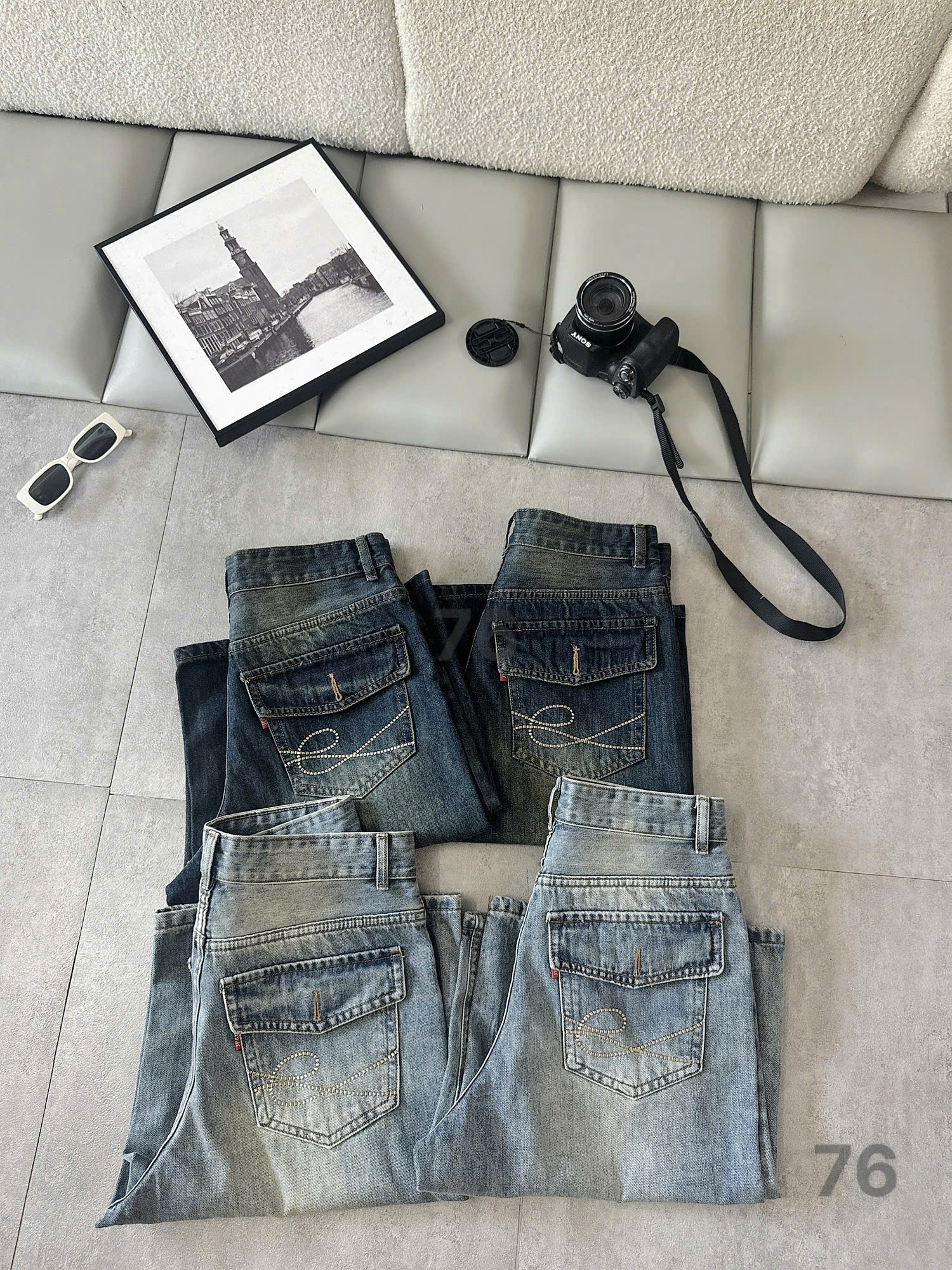 So sánh túi sau thêu quần lửng jean bigsize T-QSJ76 màu xanh nhạt và xanh đậm