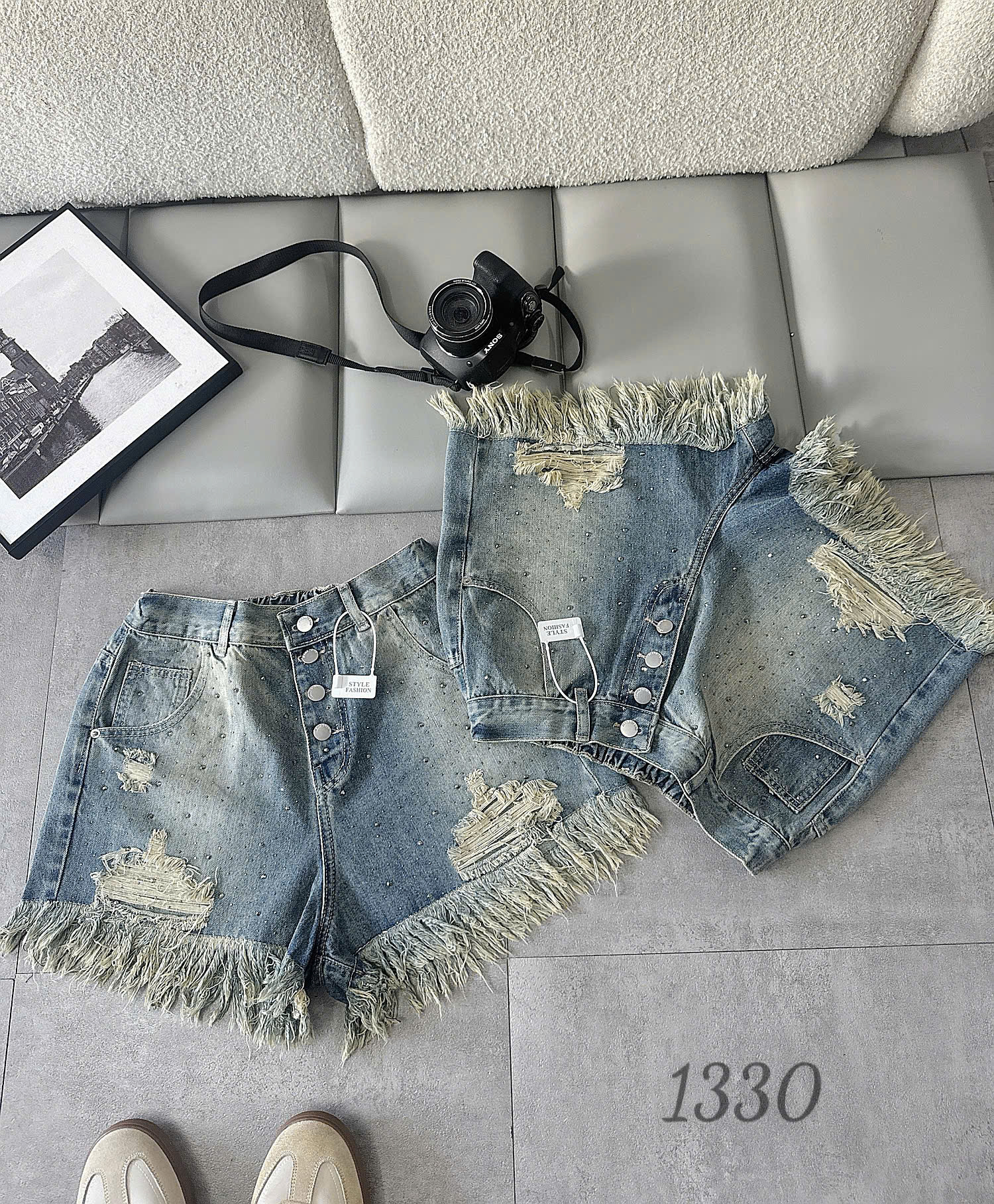 Mặt trước và lưng thun sau quần short jean bigsize T-QSJ1330 màu xanh nhạt