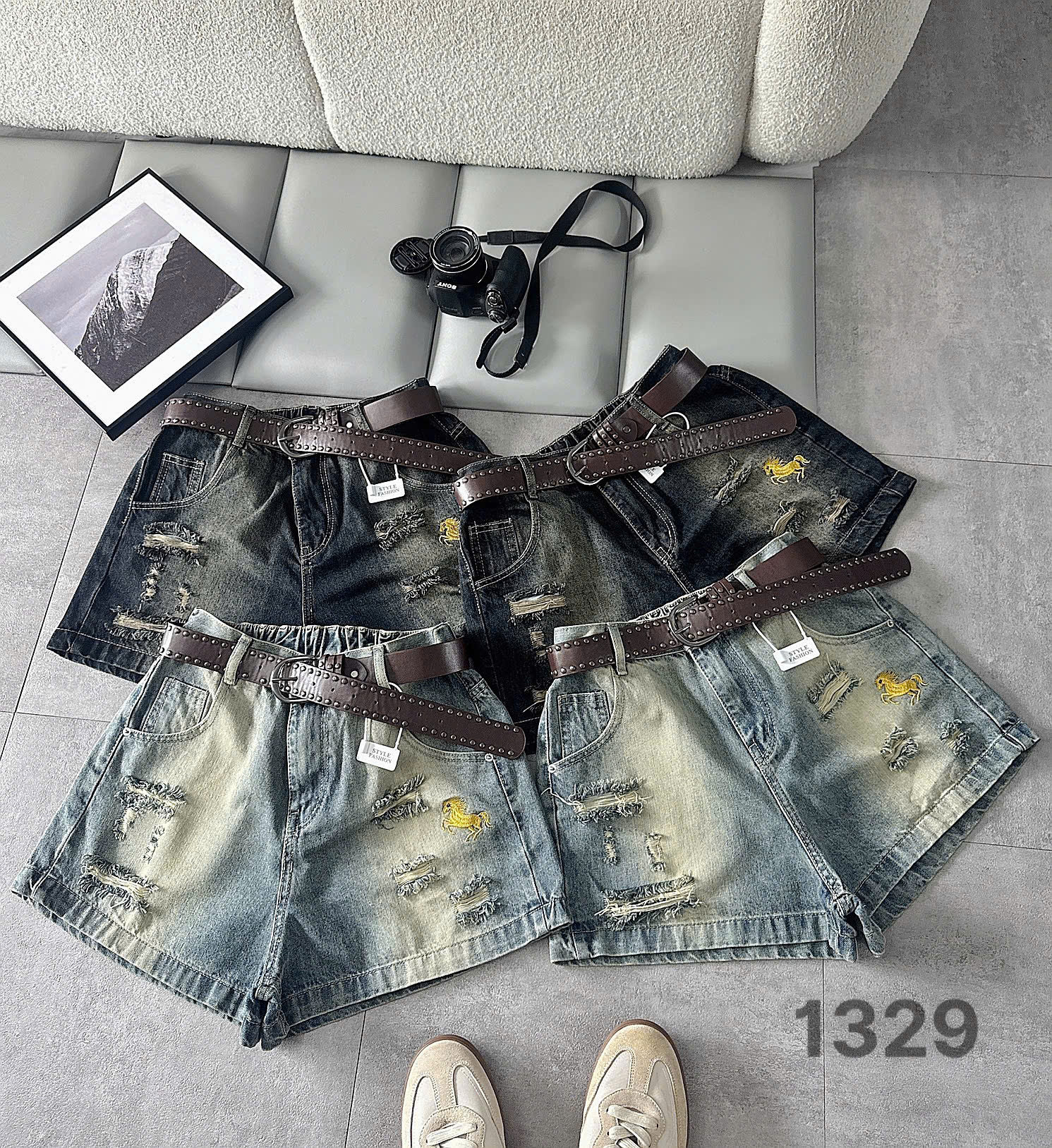 Quần short jean lưng thun thêu ngựa bigsize T-QSJ1329 đủ màu xanh nhạt và đen wash