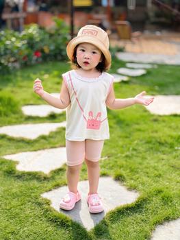 Bộ sát nách quần lỡ bé gái không cổ in hình