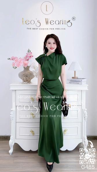 Product image - G485-Sét áo lụa cổ chéo xếp ly đính cúc hoa, tay ngắn+Chân váy dài xanh