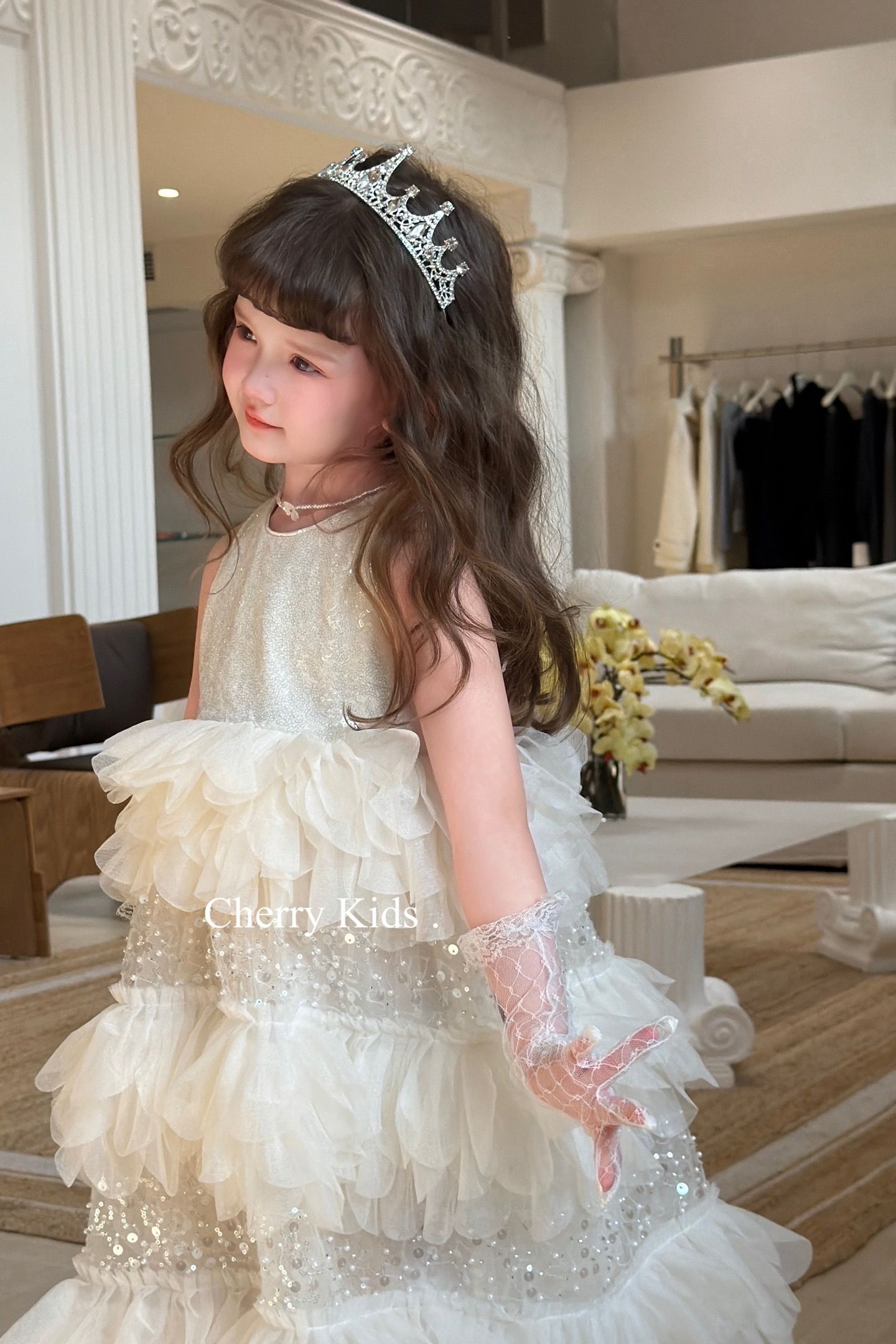 Cherry Kids- Đầm hoa rơi ánh bạc màu Kem