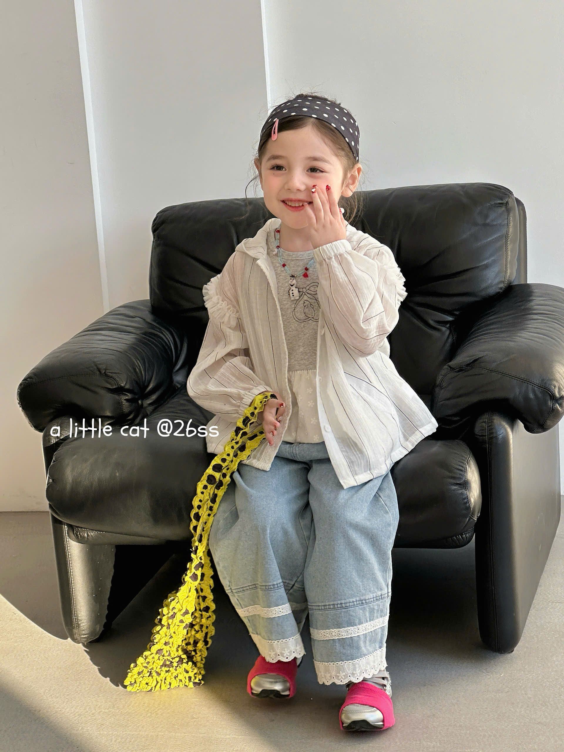 A Little Cat - Quần denim double Ruffles