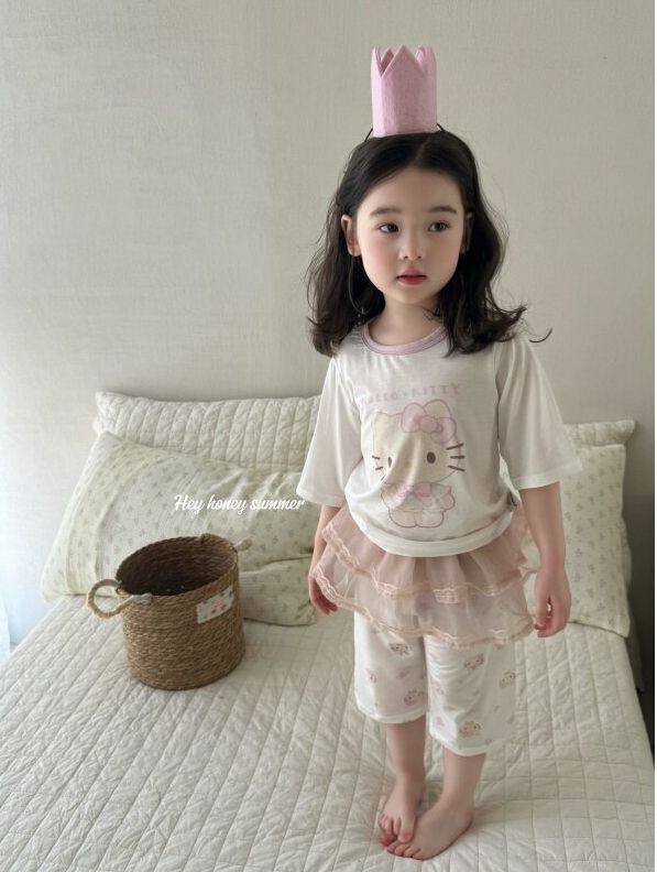 Homewear HHN dáng lửng Hello Kitty