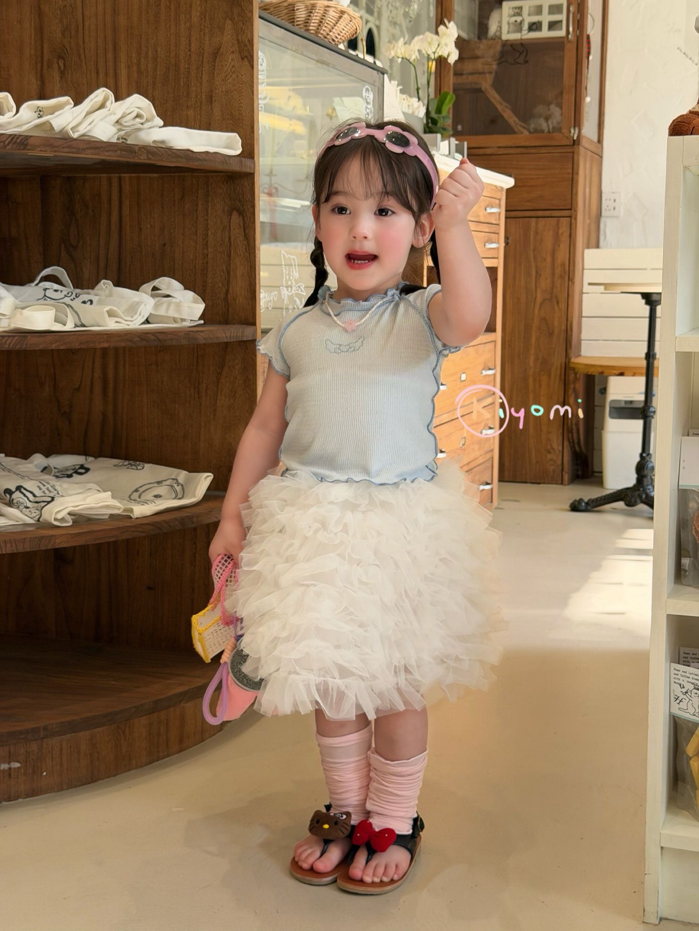 Áo viền bèo Váy tutu Kiyomi - Váy tutu kem