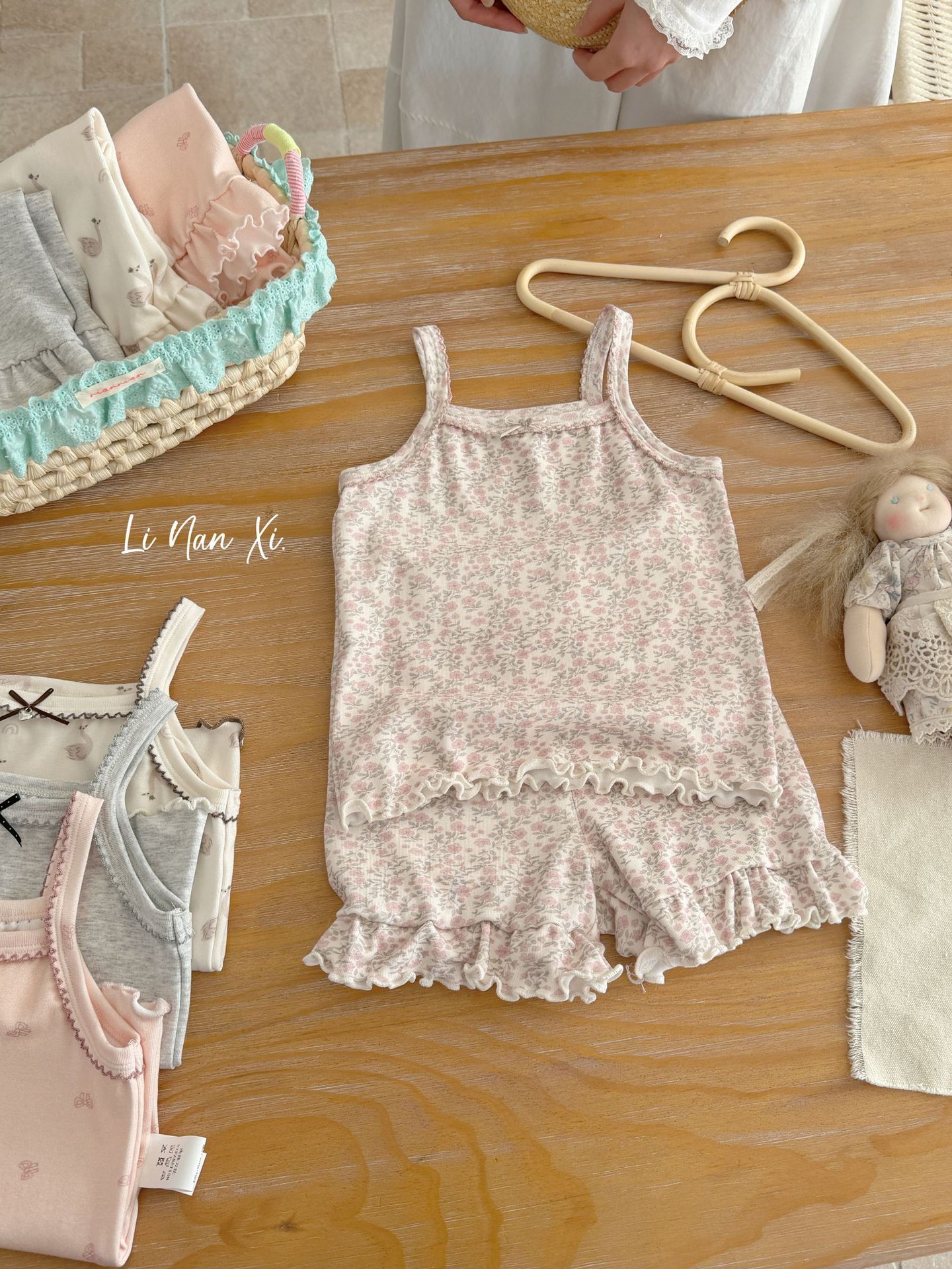 Homewear Linanxi hai dây viền bèo hoa hồng