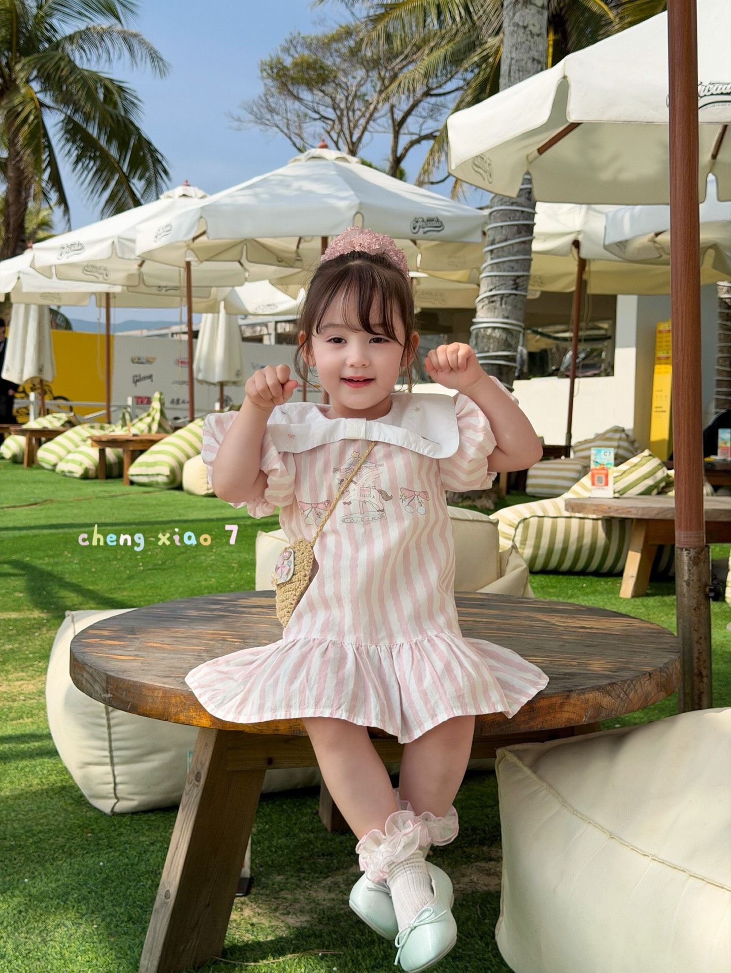 Cheng Xiao - Đầm sọc hồng horse carousel