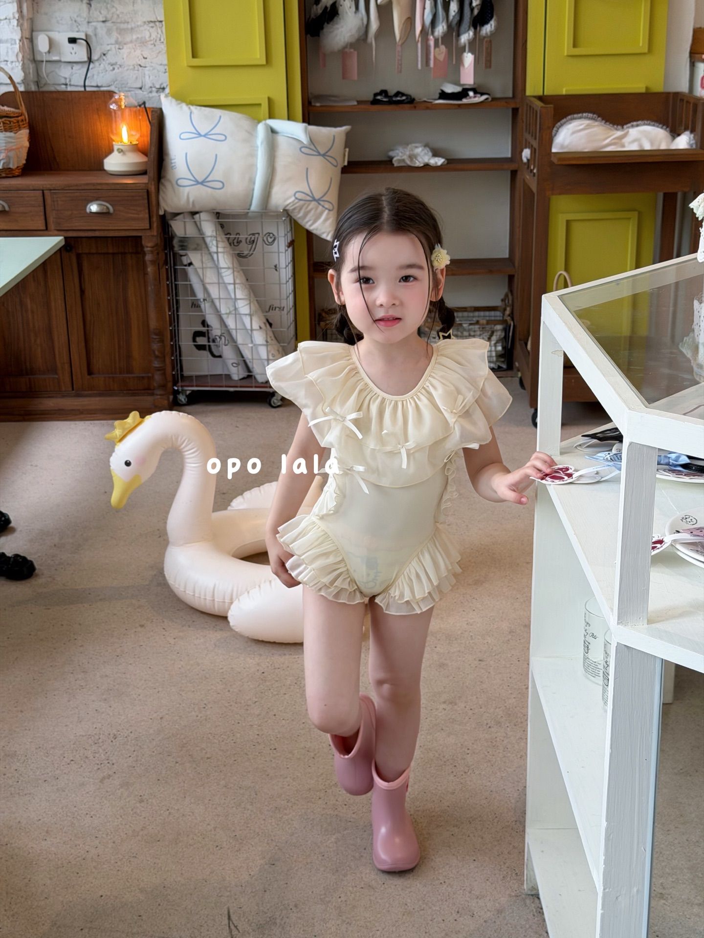 Opo Lala - Swimsuit màu Kem mix bèo đính nơ 78160