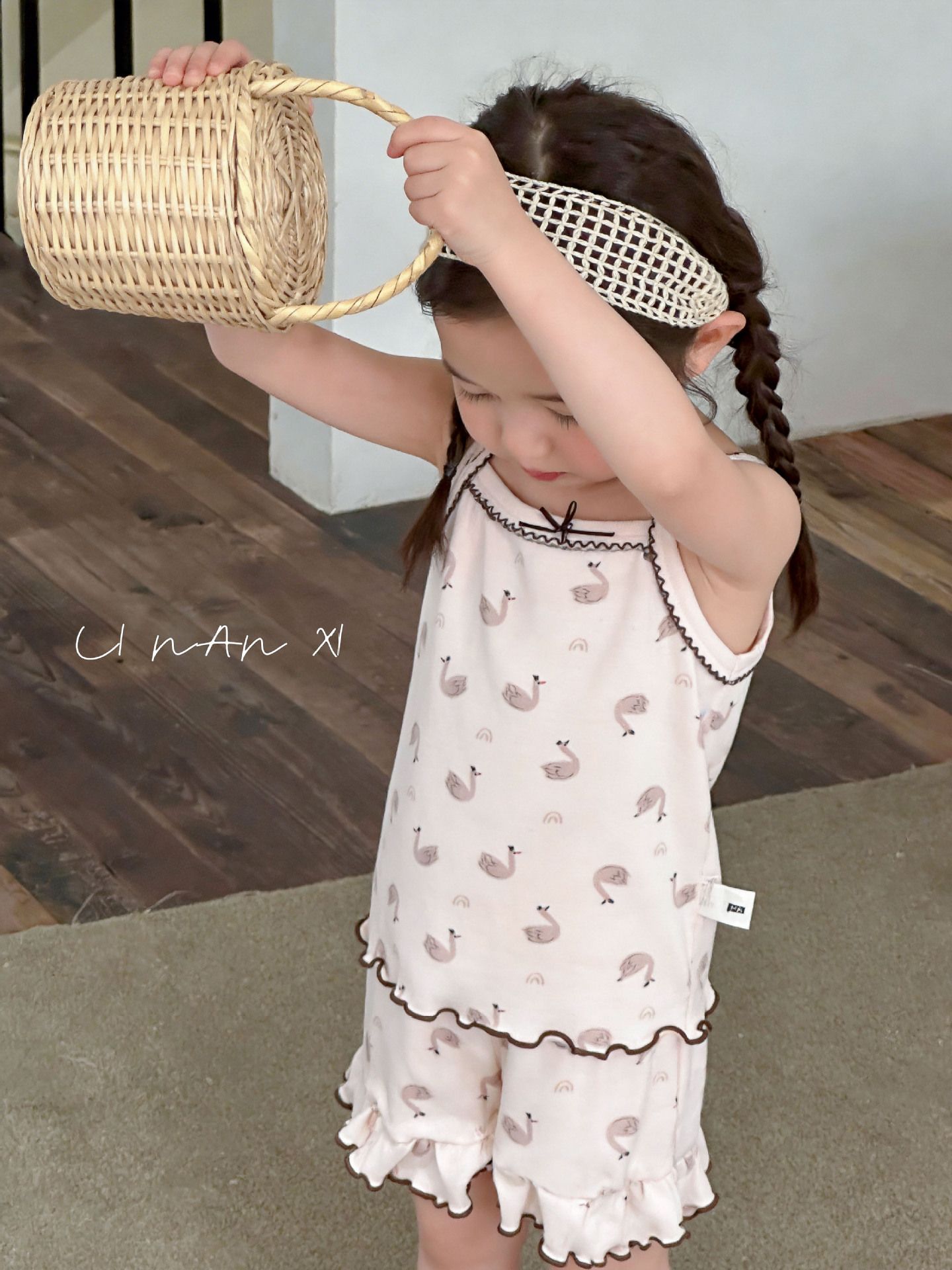 Homewear Linanxi hai dây viền bèo swan