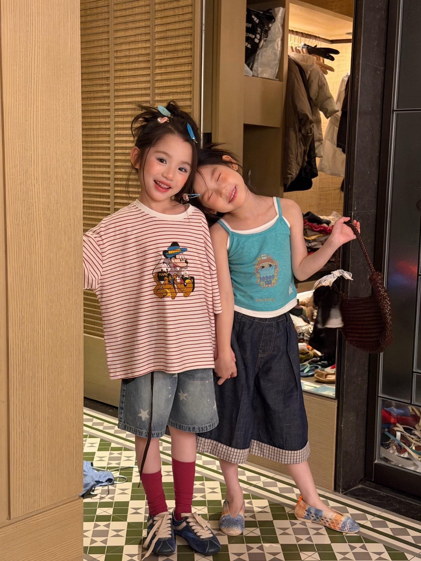Áo phông Mickey Pluto kẻ đỏ S2l8