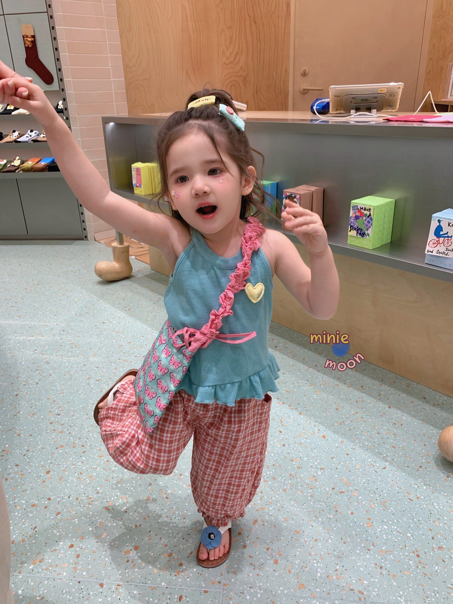 Minie Moon gấu bèo - Quần caro đỏ