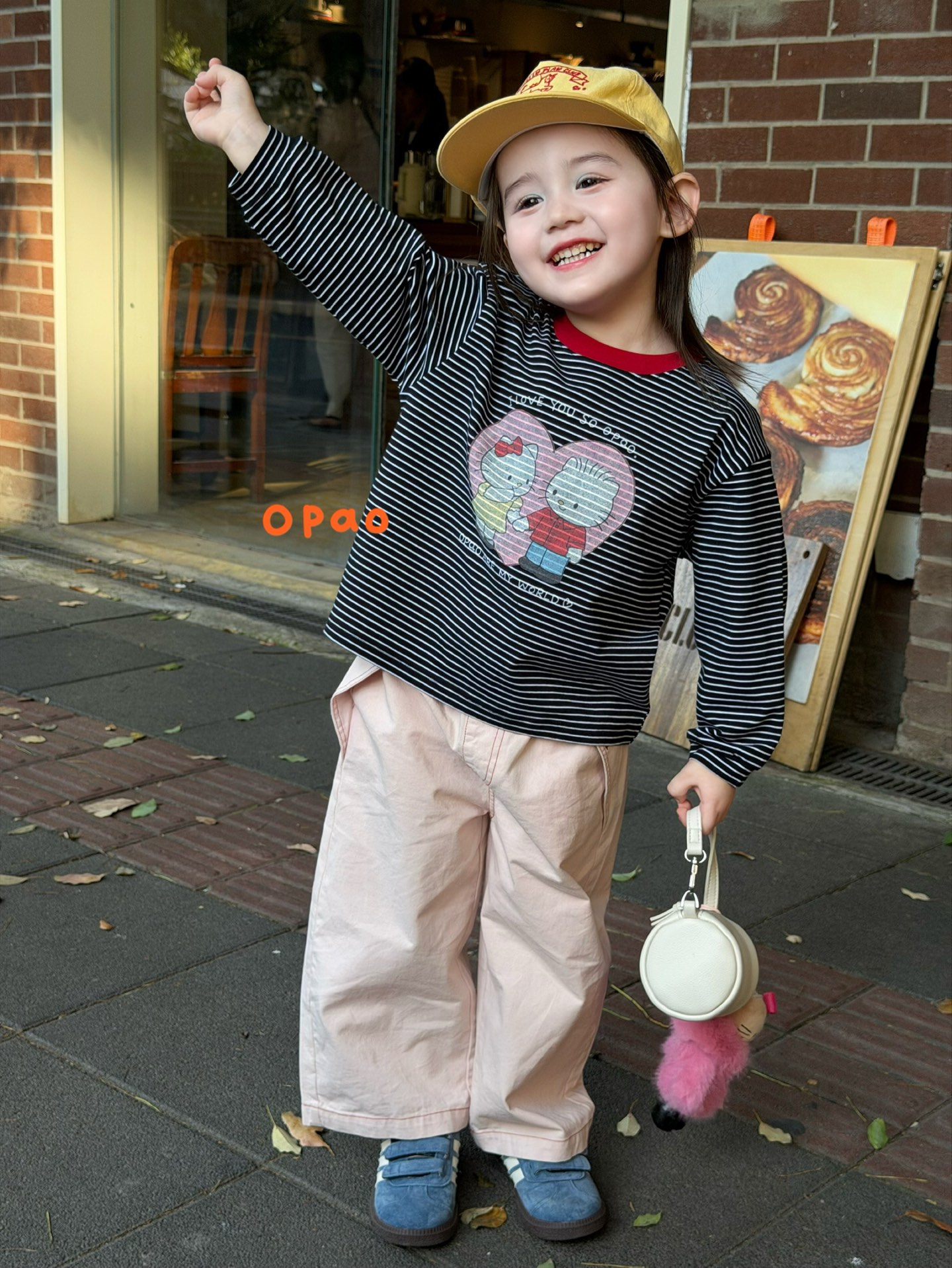 Opao - Quần hồng hello opao