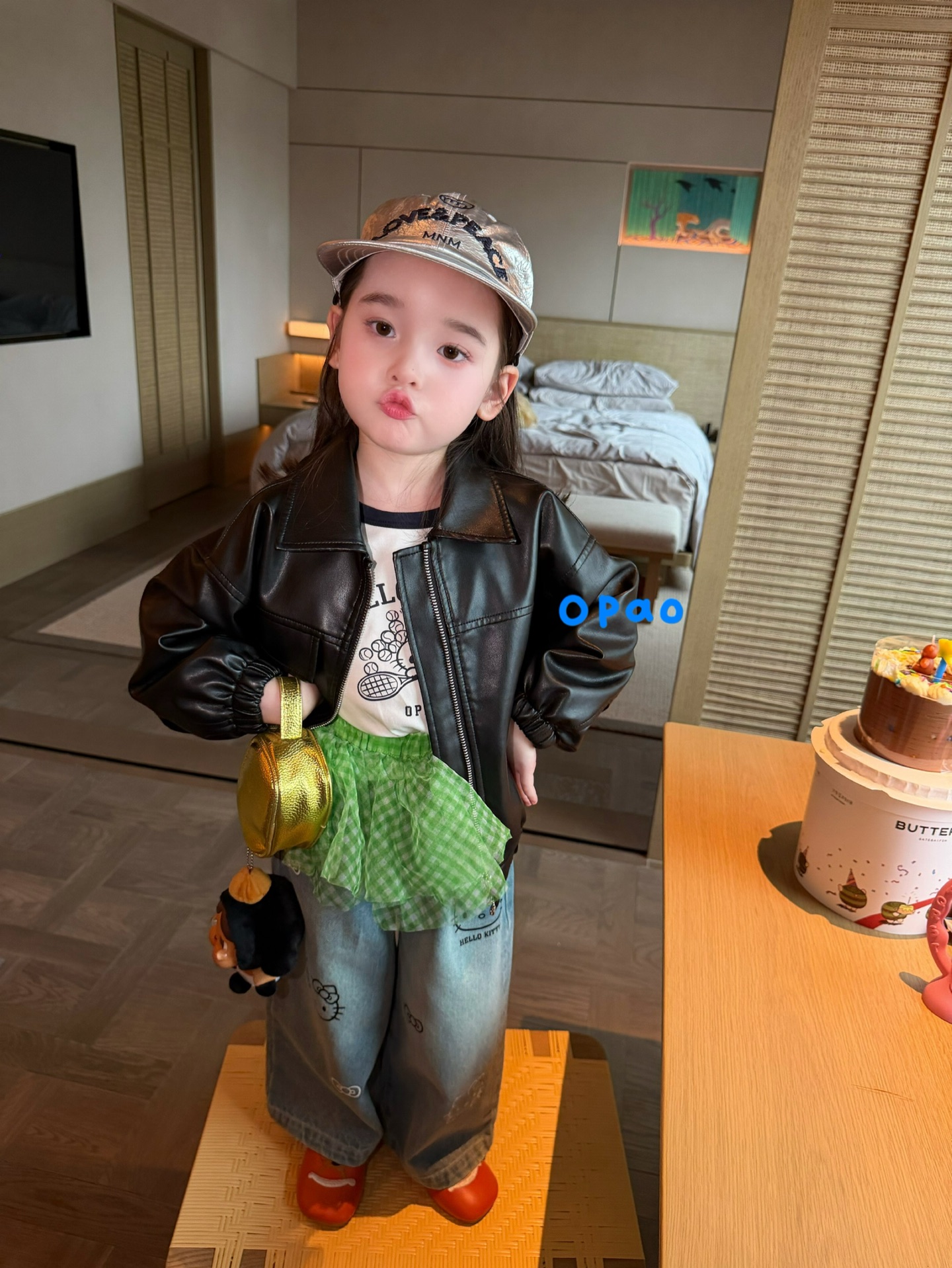Opao - Áo khoác da cổ vuông 6Q6183