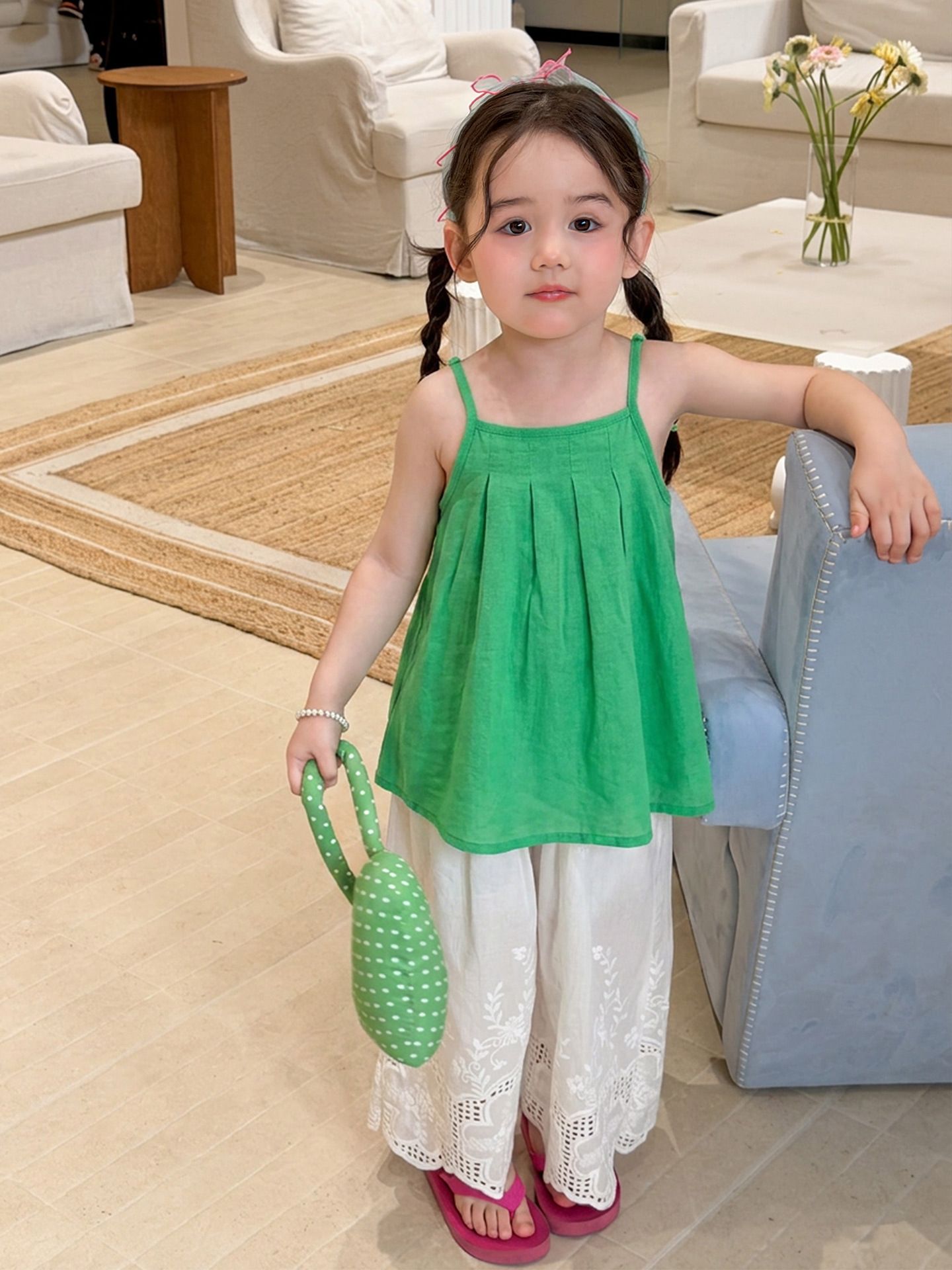 Áo hai dây xanh lá xếp nếp