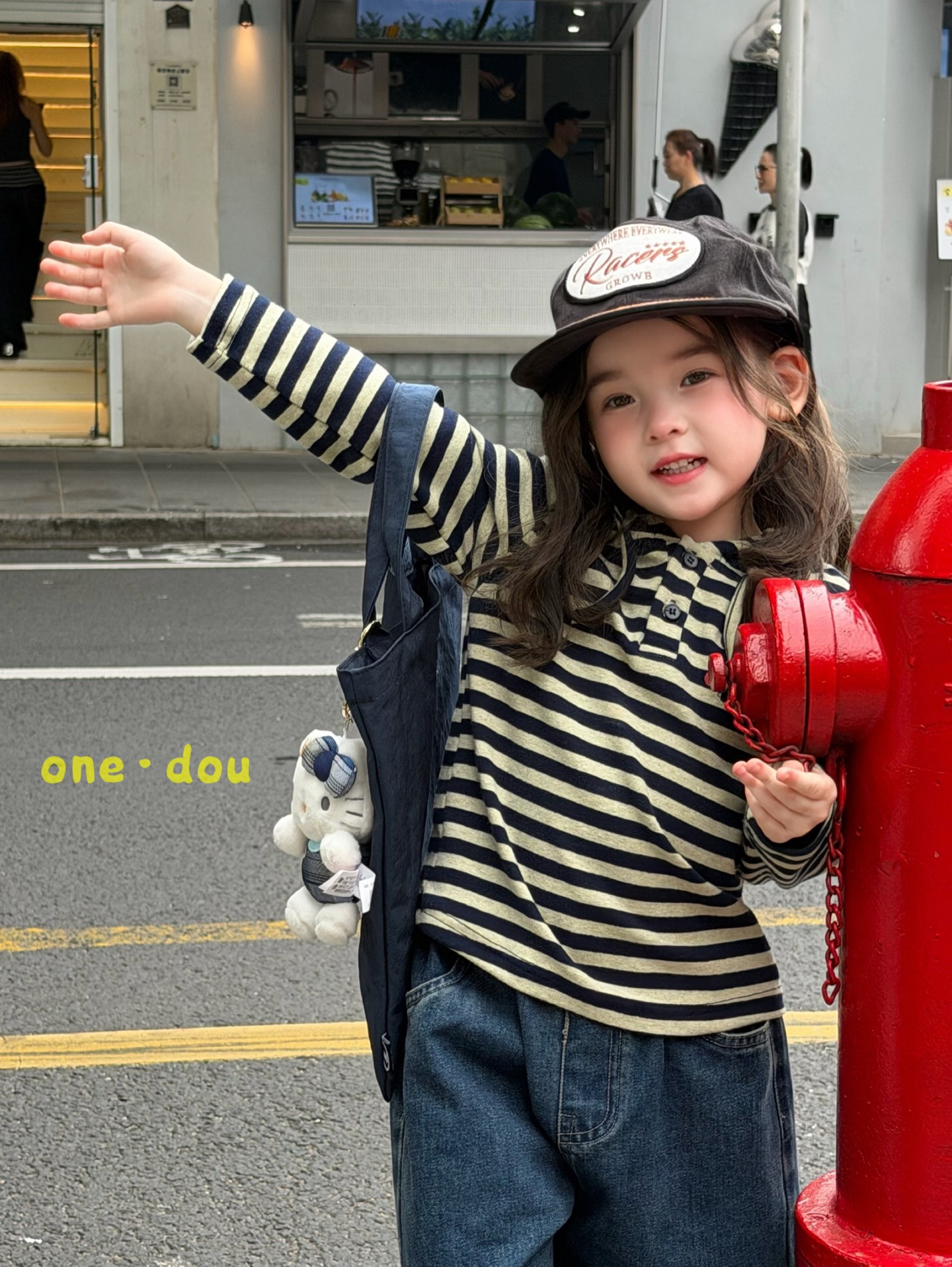 One Dou - Áo hoodie kẻ xanh Mickey