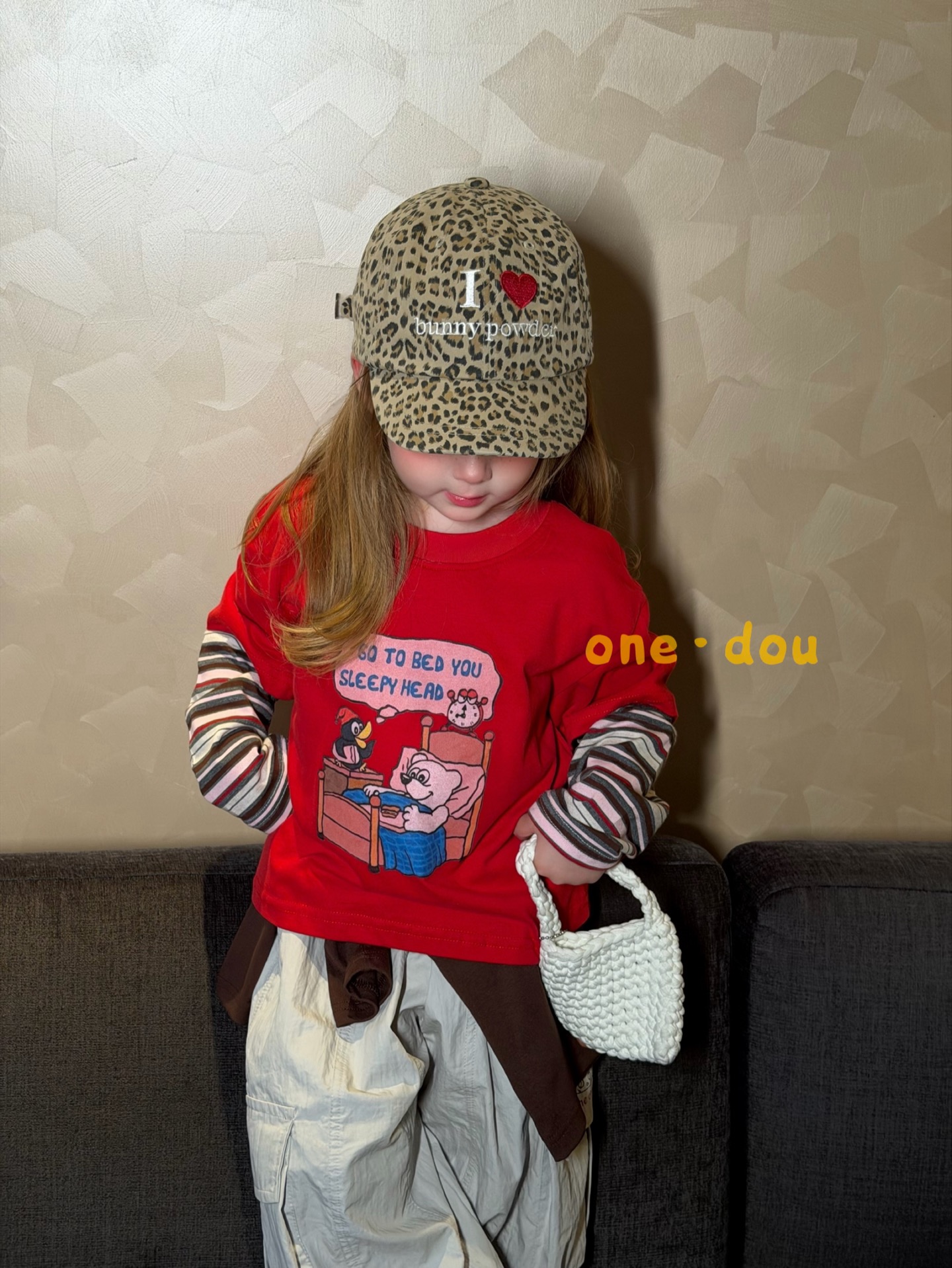 One Dou - Áo thun đỏ go to bed